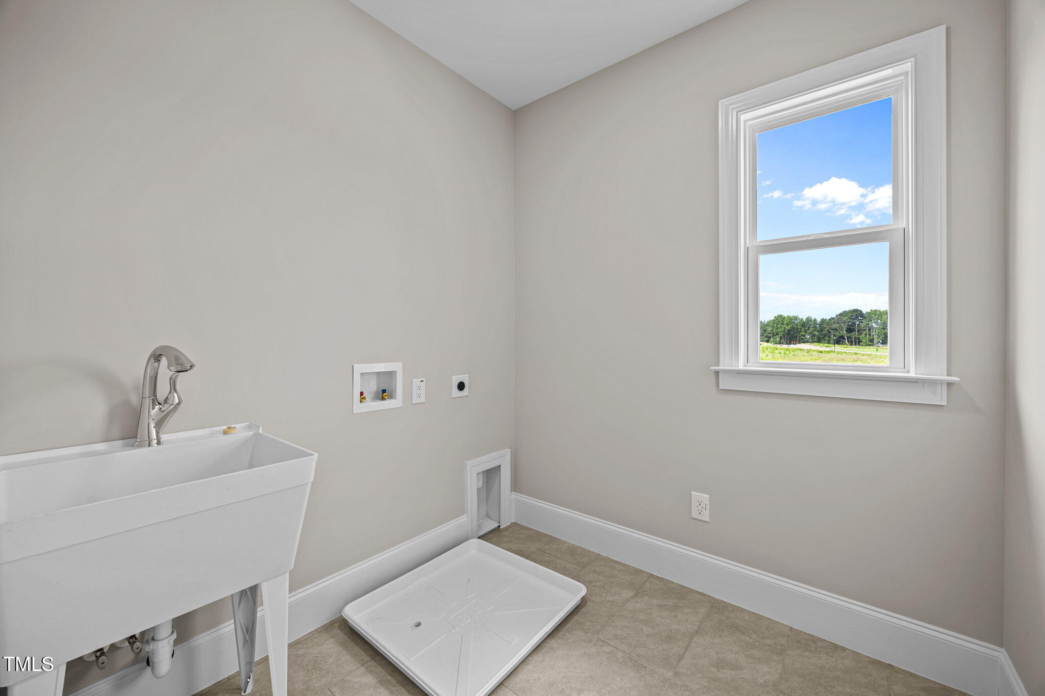 190 Broadleaf Lane, Louisburg, North Carolina, 27549, United States, 4 Bedrooms Bedrooms, ,3 BathroomsBathrooms,Residential,For Sale,190 Broadleaf Lane,1683137