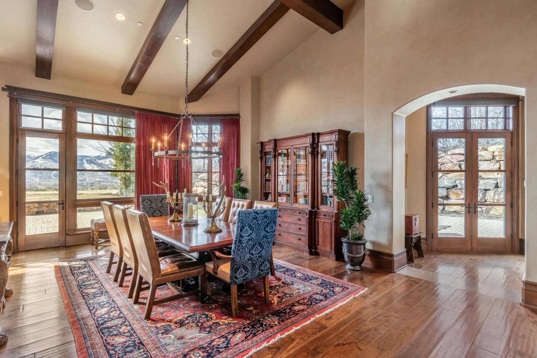  A Legacy Estate Framed by Golf and Ski Views - 物件實景