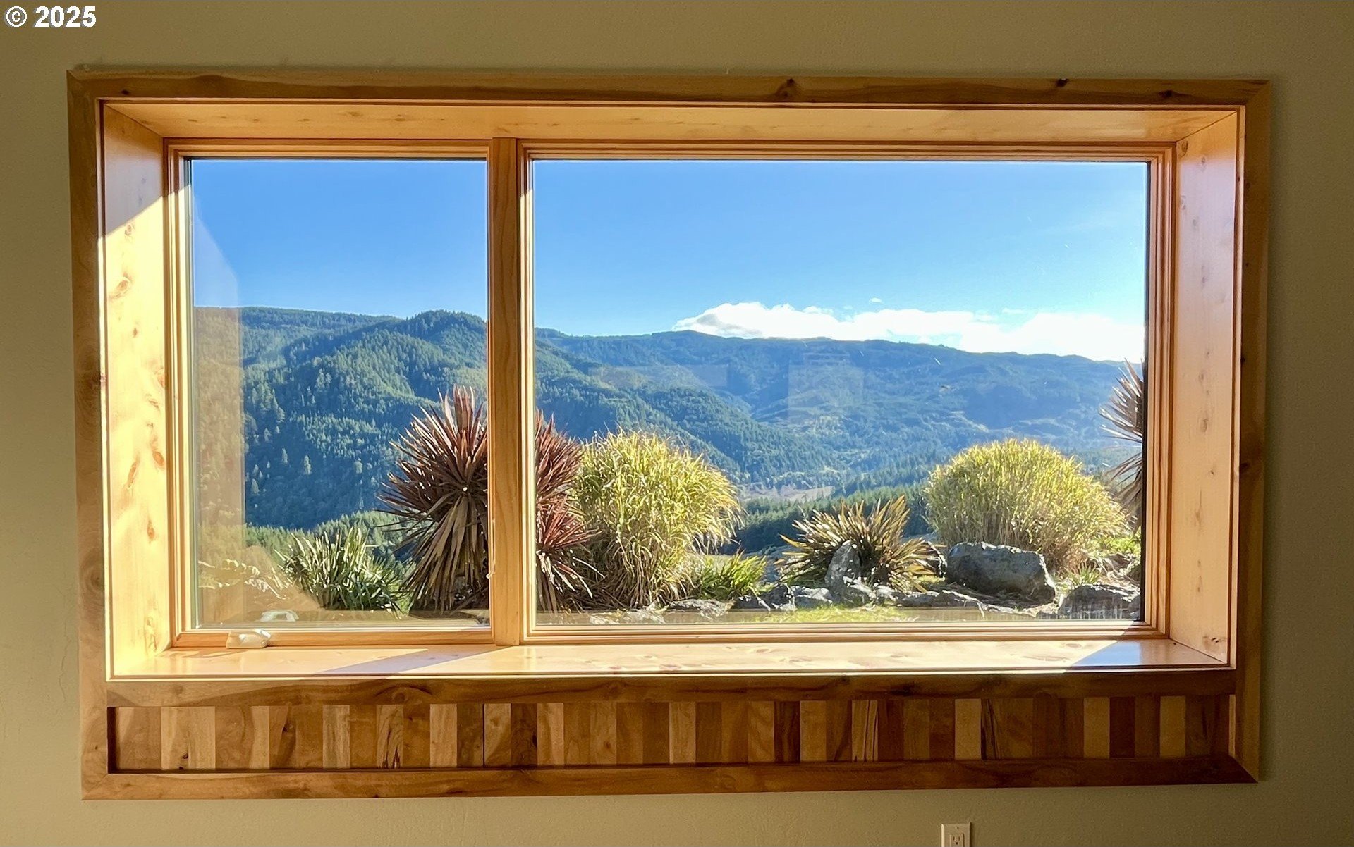 Gold Beach, Oregon, 97444, United States, 2 Bedrooms Bedrooms, ,3 BathroomsBathrooms,Residential,For Sale,1904307