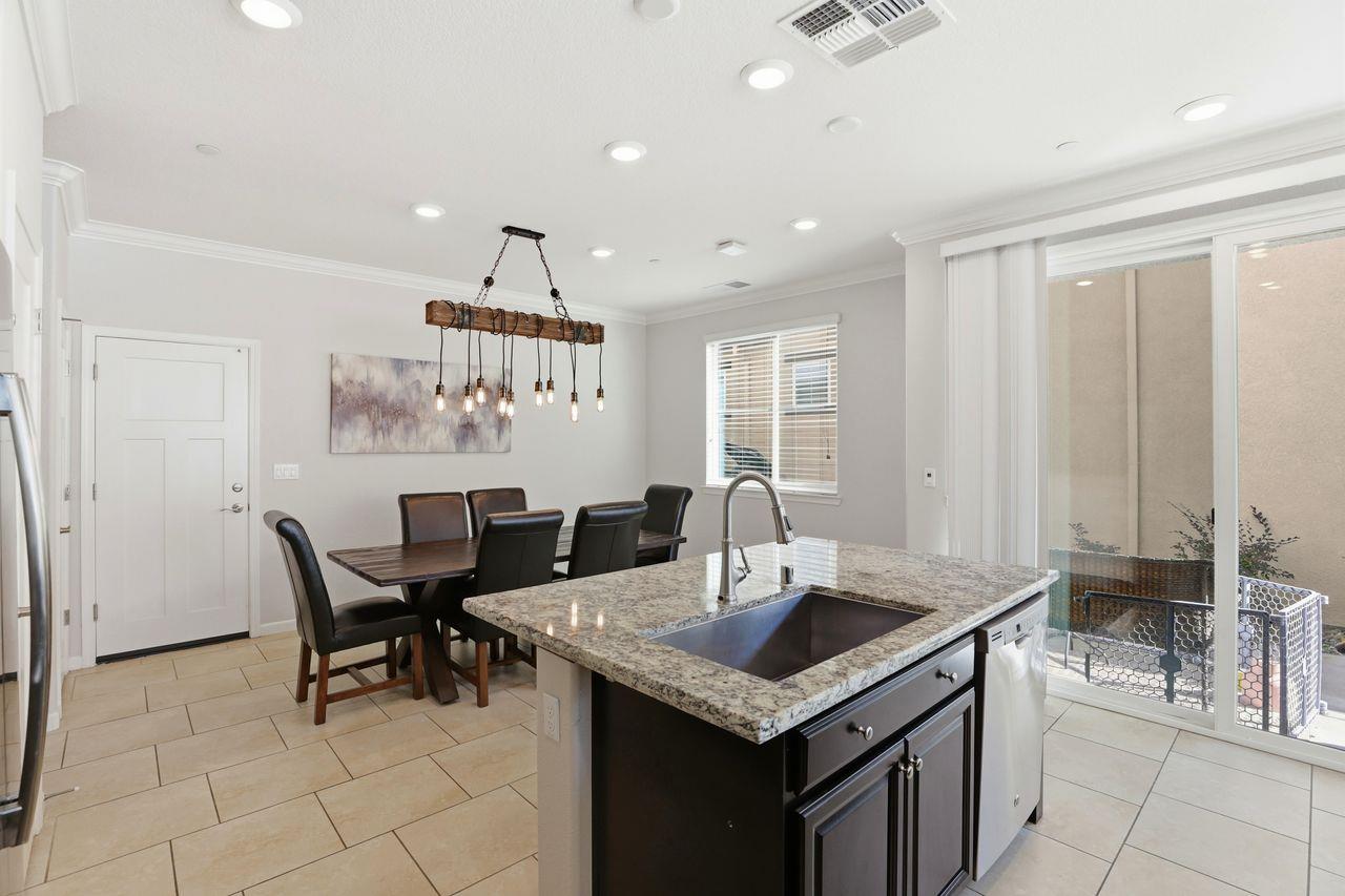 Roseville, California, 95747, United States, 3 Bedrooms Bedrooms, ,3 BathroomsBathrooms,Residential,For Sale,1993013