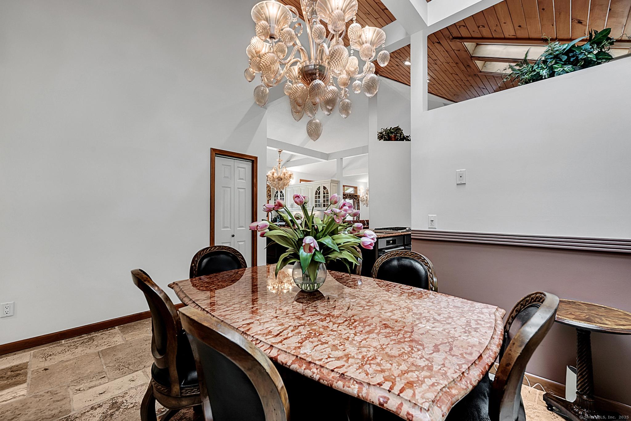 Avon, Connecticut, 06001, United States, 5 Bedrooms Bedrooms, ,6 BathroomsBathrooms,Residential,For Sale,1982009