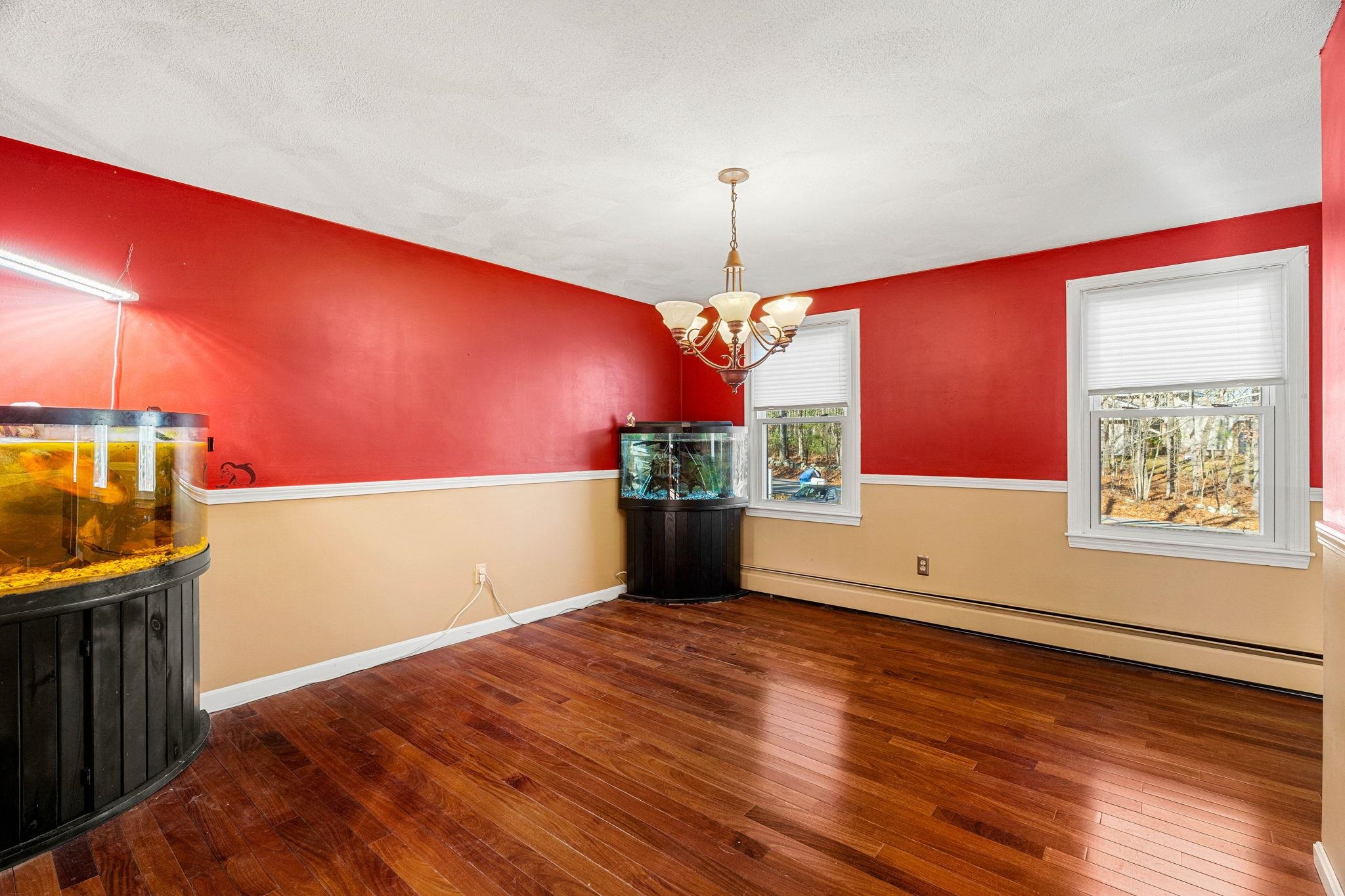 Londonderry, New Hampshire, 03053, United States, 3 Bedrooms Bedrooms, ,4 BathroomsBathrooms,Residential,For Sale,2002282