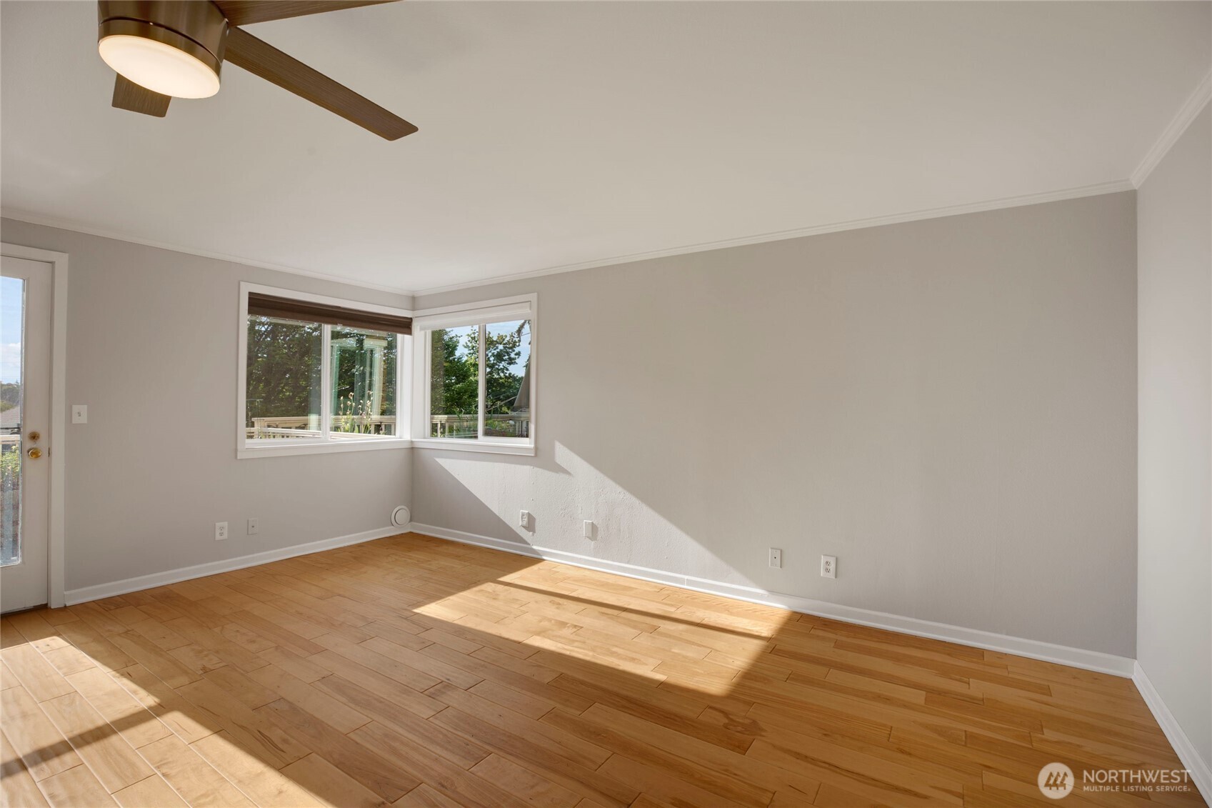 Seattle, Washington, 98122, United States, 2 Bedrooms Bedrooms, ,Residential,For Sale,1847891