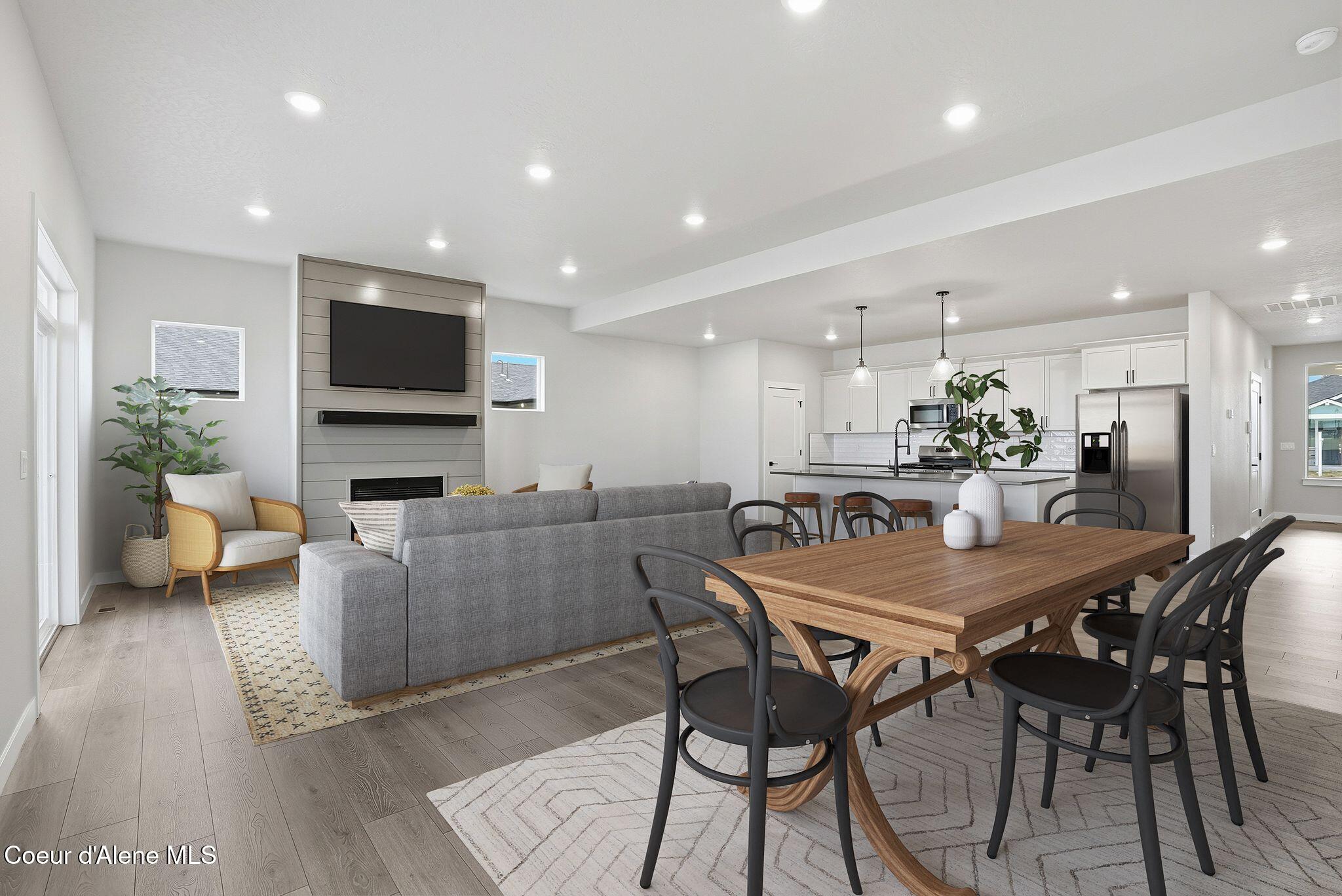 Coeur d'Alene, Idaho, 83815, United States, 4 Bedrooms Bedrooms, ,3 BathroomsBathrooms,Residential,For Sale,2015993