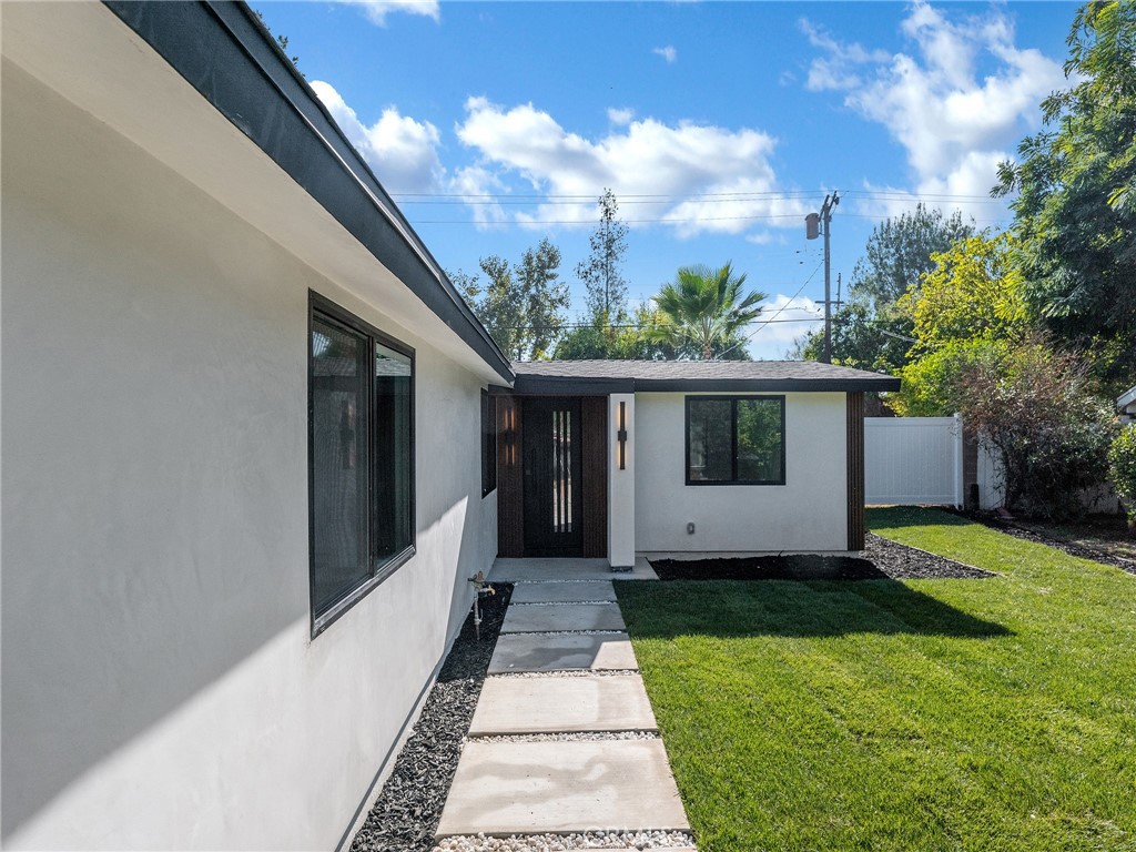 Winnetka, California, 91306, United States, 5 Bedrooms Bedrooms, ,3 BathroomsBathrooms,Residential,For Sale,1987319