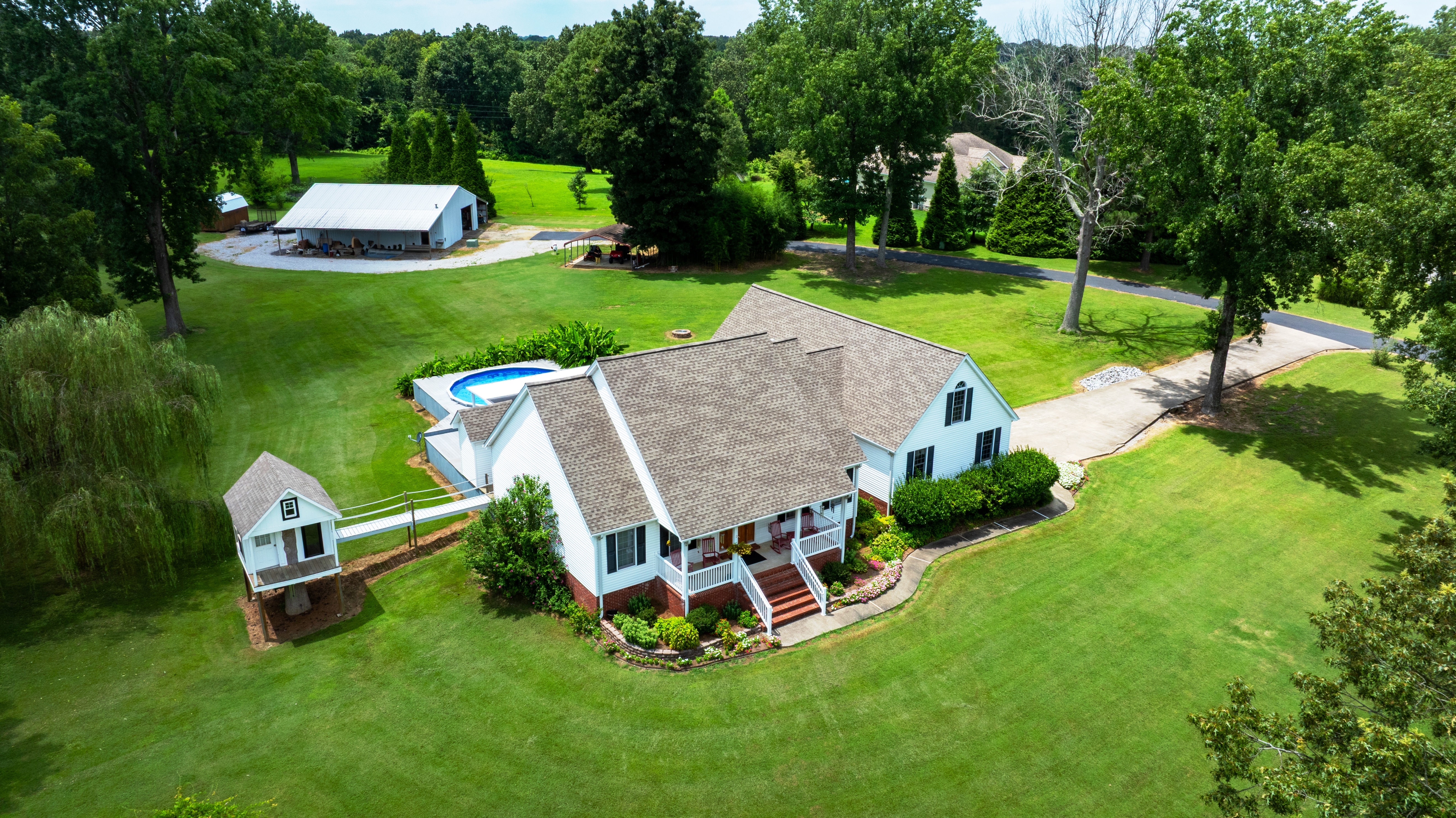 Paducah, Kentucky, 42003, United States, 4 Bedrooms Bedrooms, ,2 BathroomsBathrooms,Residential,For Sale,1974262