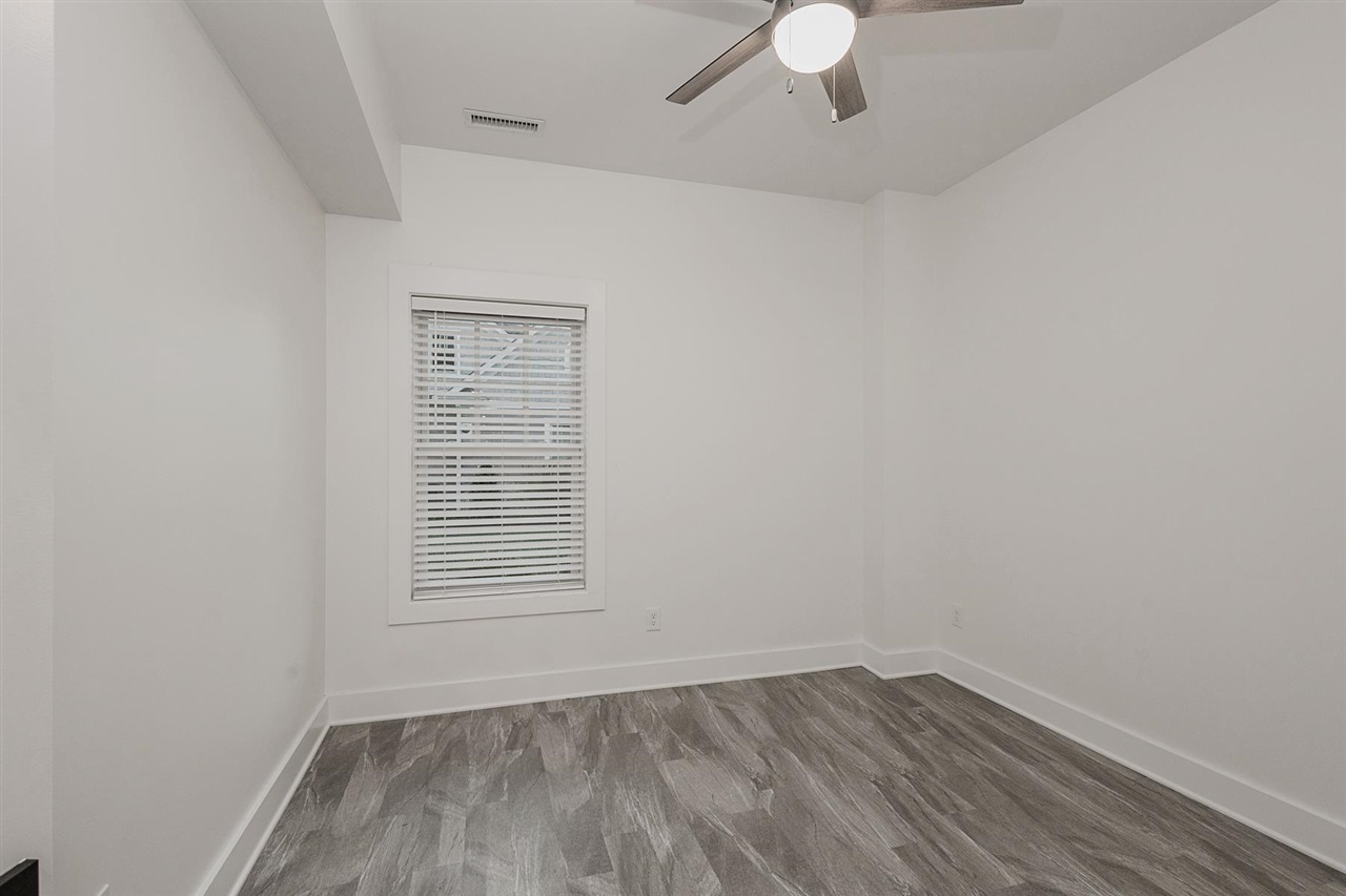 Bowling Green, Kentucky, 42103, United States, 4 Bedrooms Bedrooms, ,5 BathroomsBathrooms,Residential,For Sale,1991774