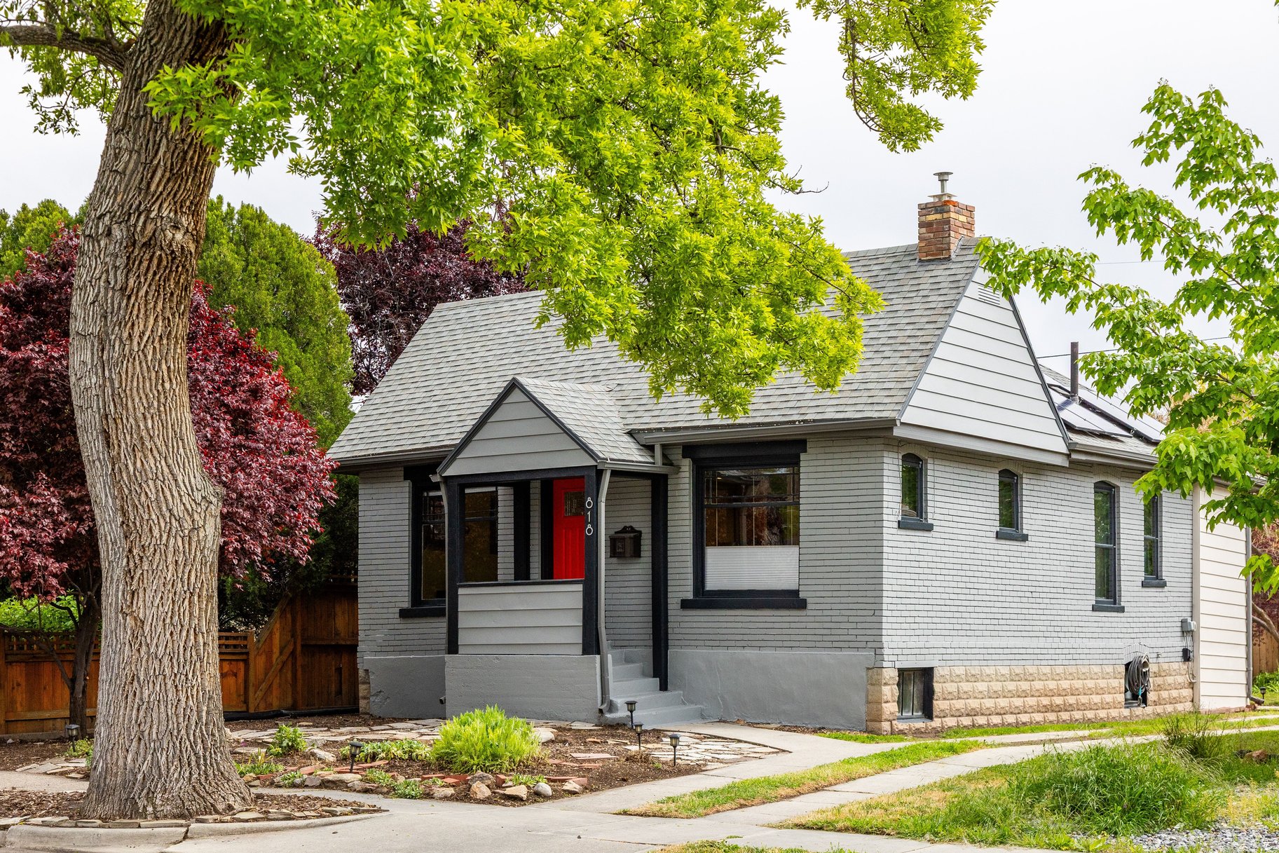  Incredibly Charming & Updated 1911 Bungalow Tree-Lined Streets - 物件實景