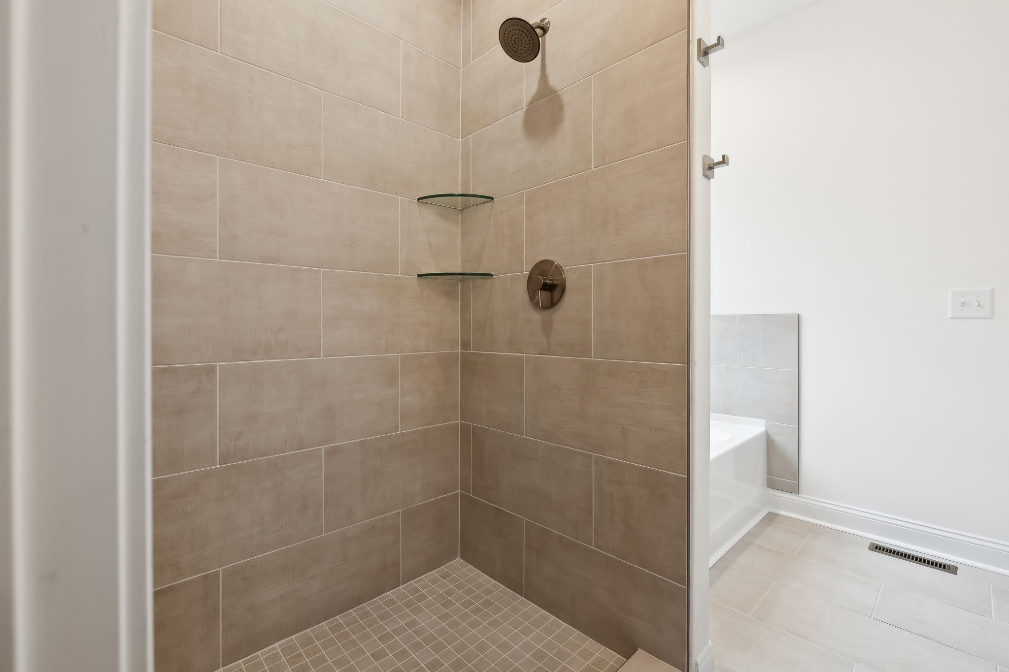 Clarksville, Tennessee, 37043, United States, 4 Bedrooms Bedrooms, ,4 BathroomsBathrooms,Residential,For Sale,2005810