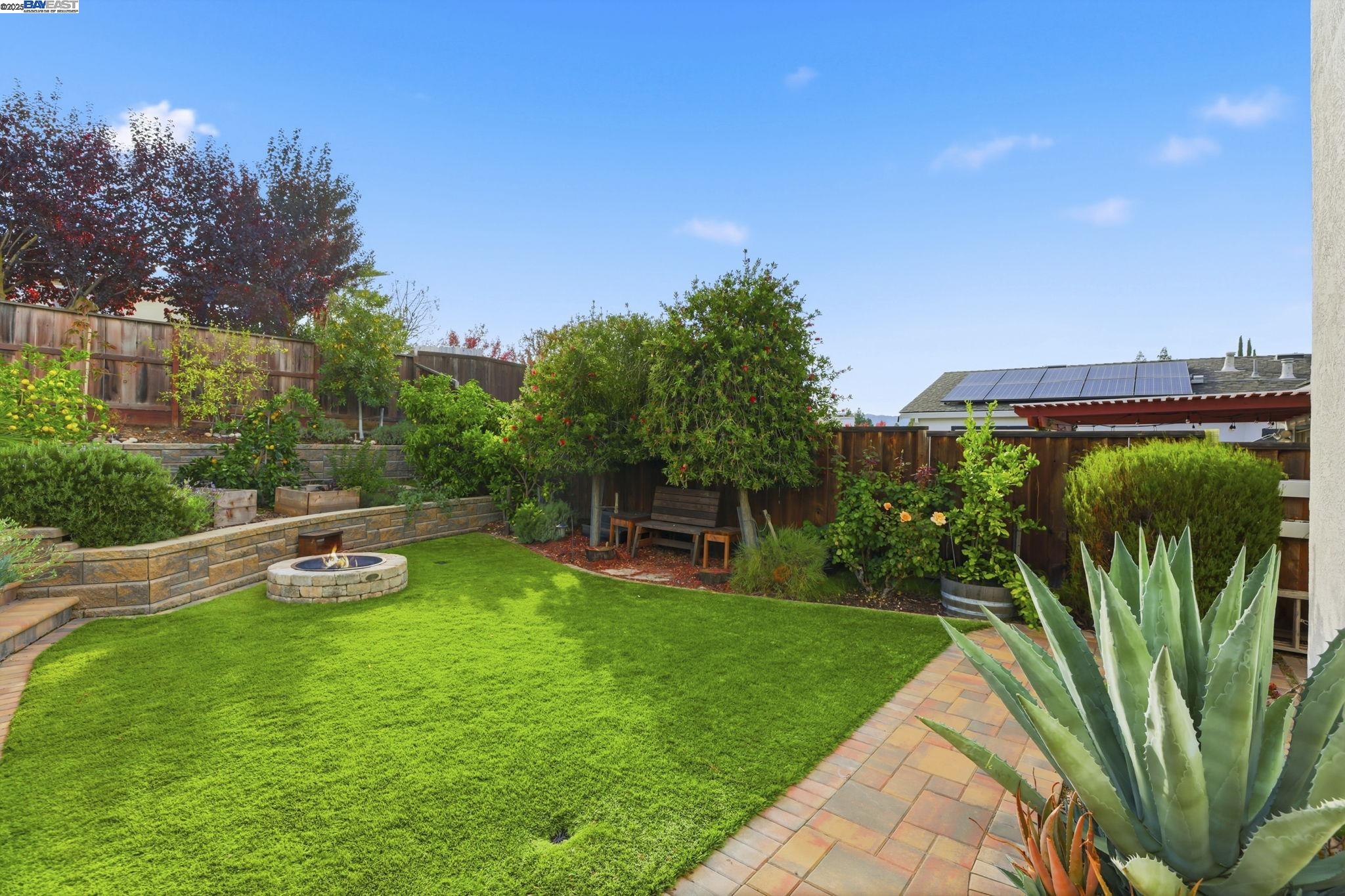 Pleasanton, California, 94566, United States, 4 Bedrooms Bedrooms, ,2 BathroomsBathrooms,Residential,For Sale,1988174