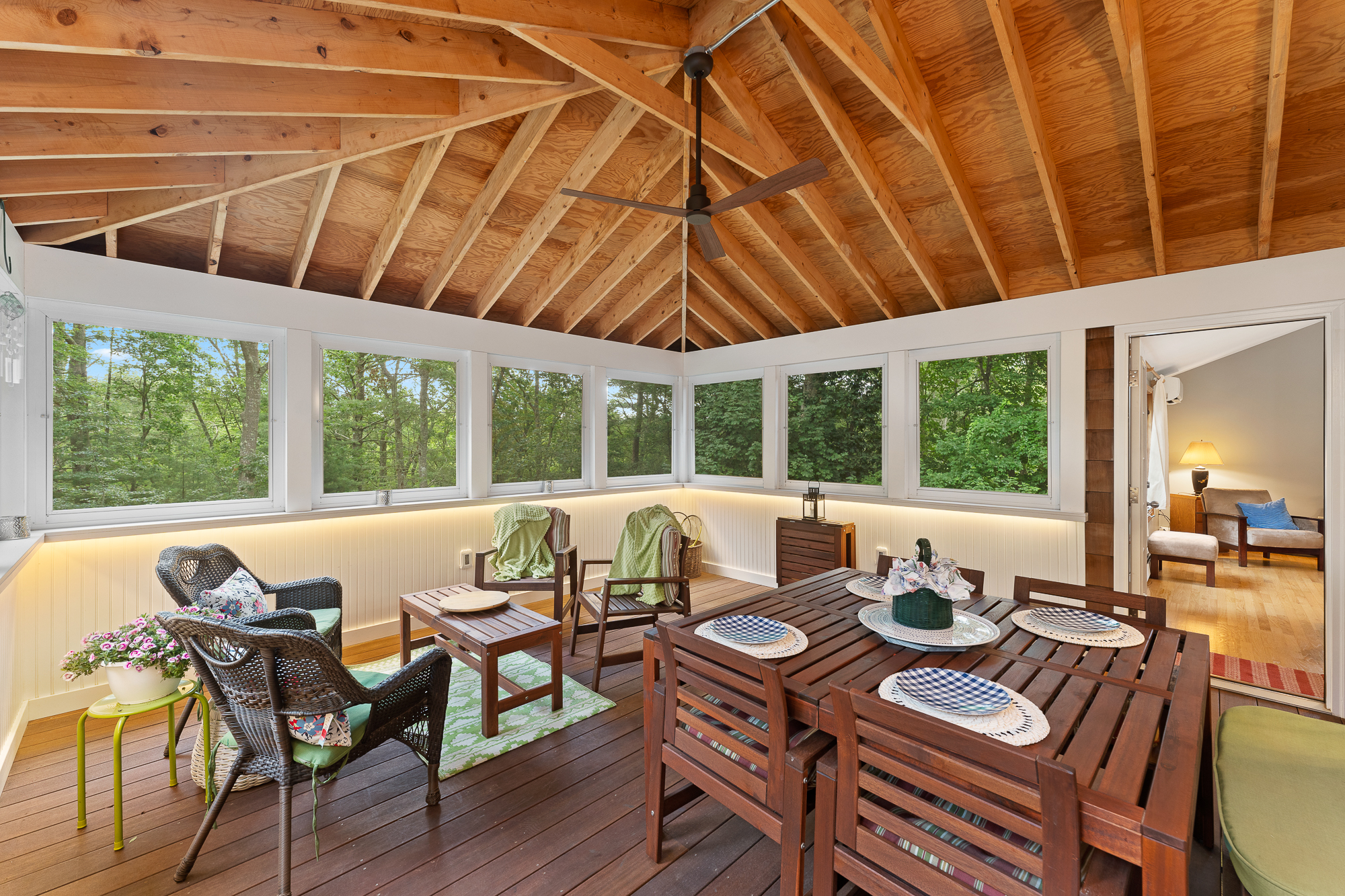 Westerly, Rhode Island, 02891, United States, 3 Bedrooms Bedrooms, ,2 BathroomsBathrooms,Residential,For Sale,1898536