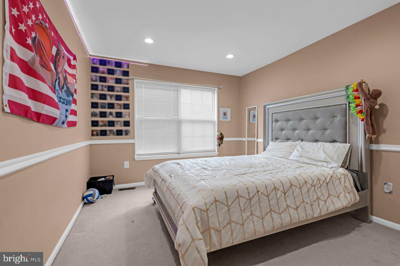 Pennington, New Jersey, 08534, United States, 3 Bedrooms Bedrooms, ,3 BathroomsBathrooms,Residential,For Sale,1987595