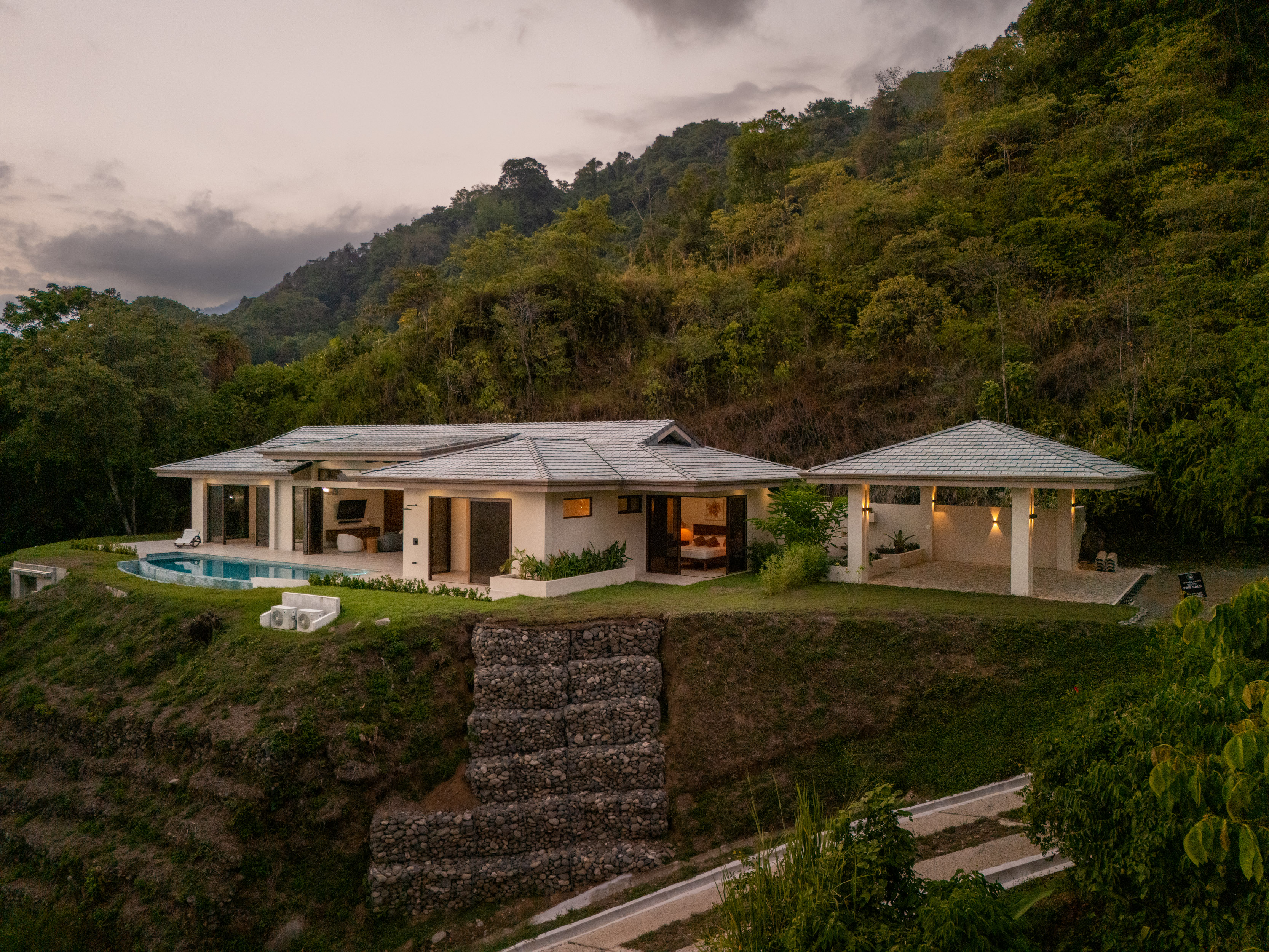 Ojochal, Ojochal, Puntarenas, CR, 3 Bedrooms Bedrooms, ,3 BathroomsBathrooms,Residential,For Sale,Ojochal,1643515