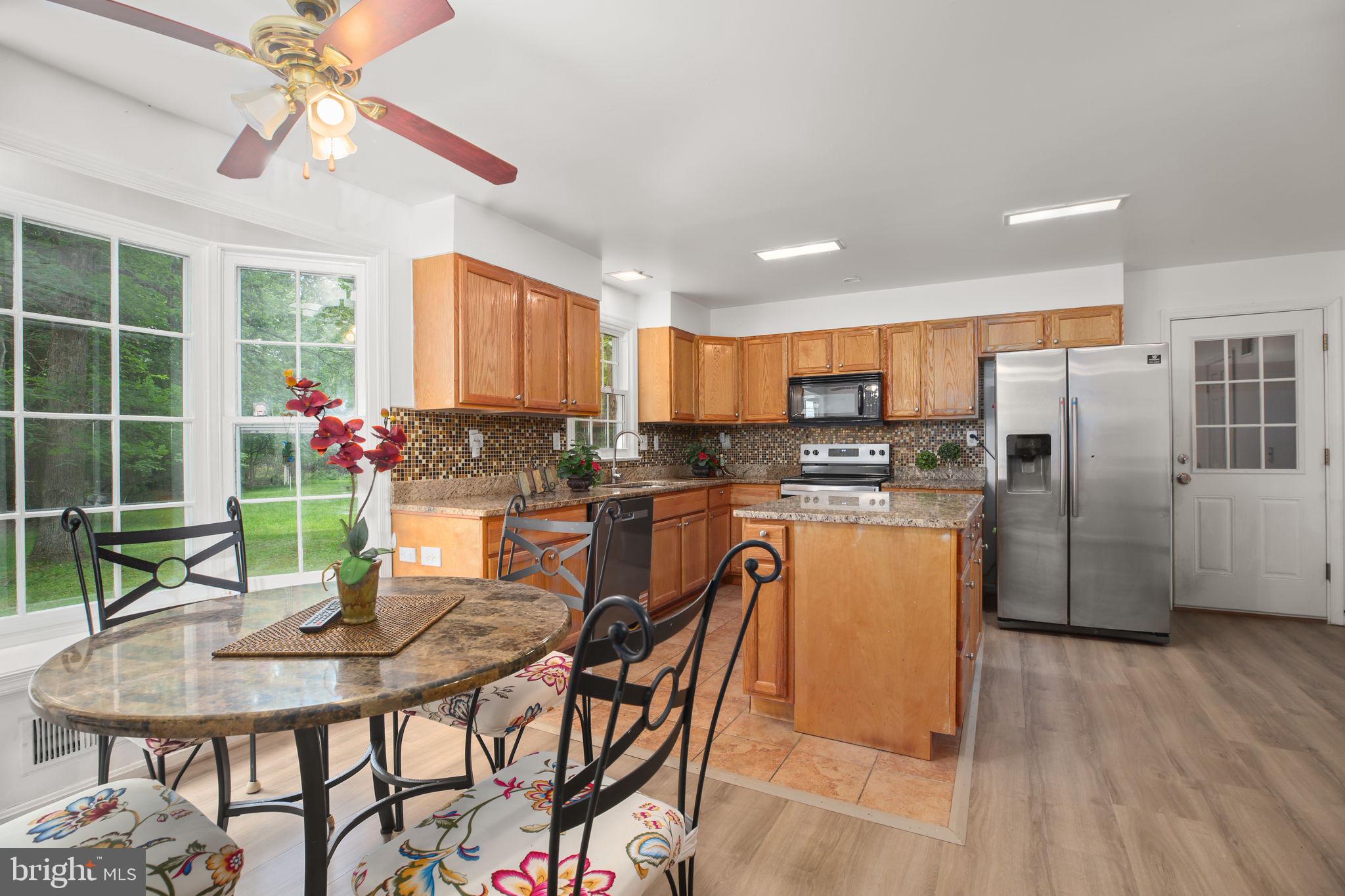 Fairfax Station, Virginia, 22039, United States, 4 Bedrooms Bedrooms, ,3 BathroomsBathrooms,Residential,For Sale,2049120