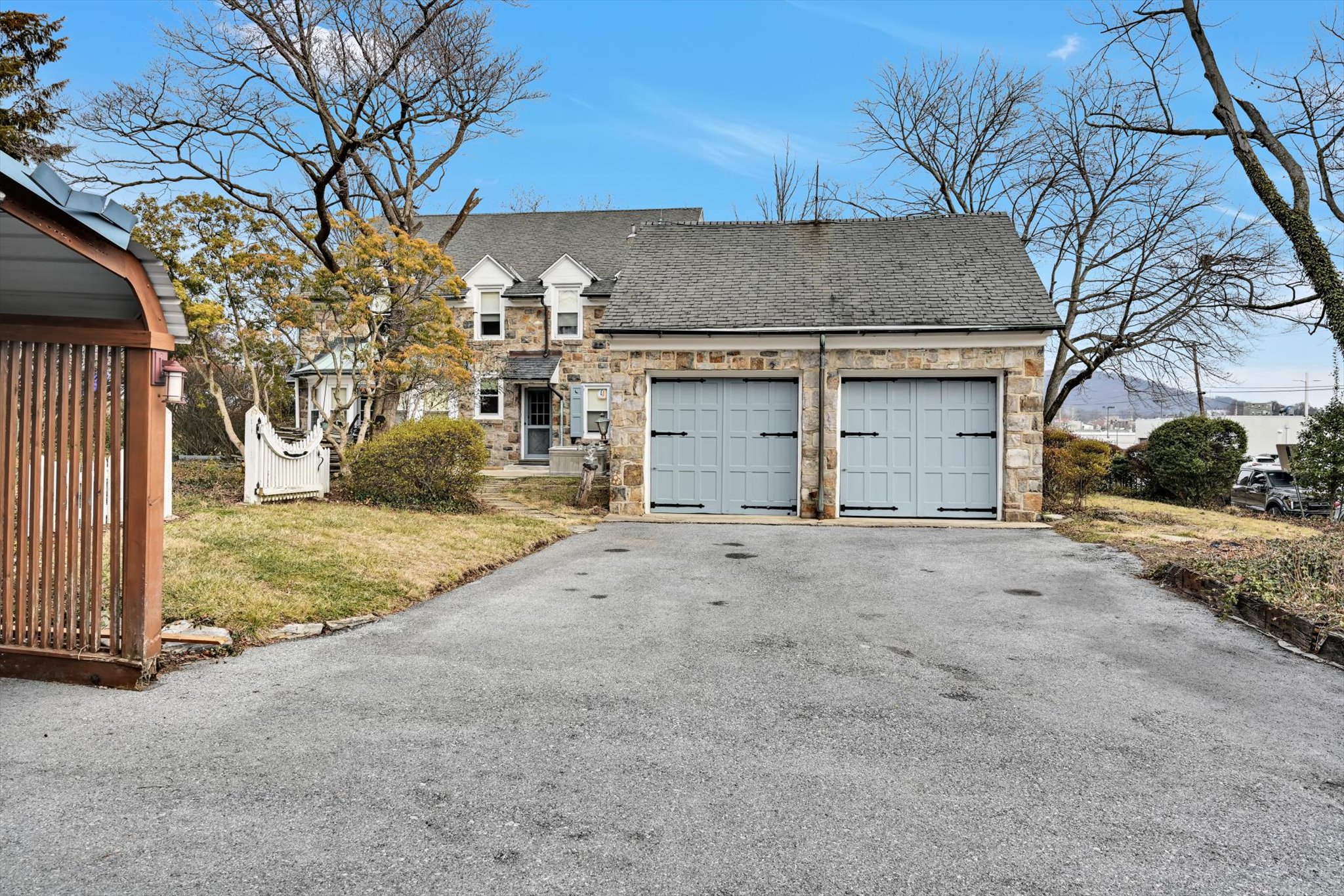 Reading, Pennsylvania, 19607, United States, 6 Bedrooms Bedrooms, ,3 BathroomsBathrooms,Residential,For Sale,2008158