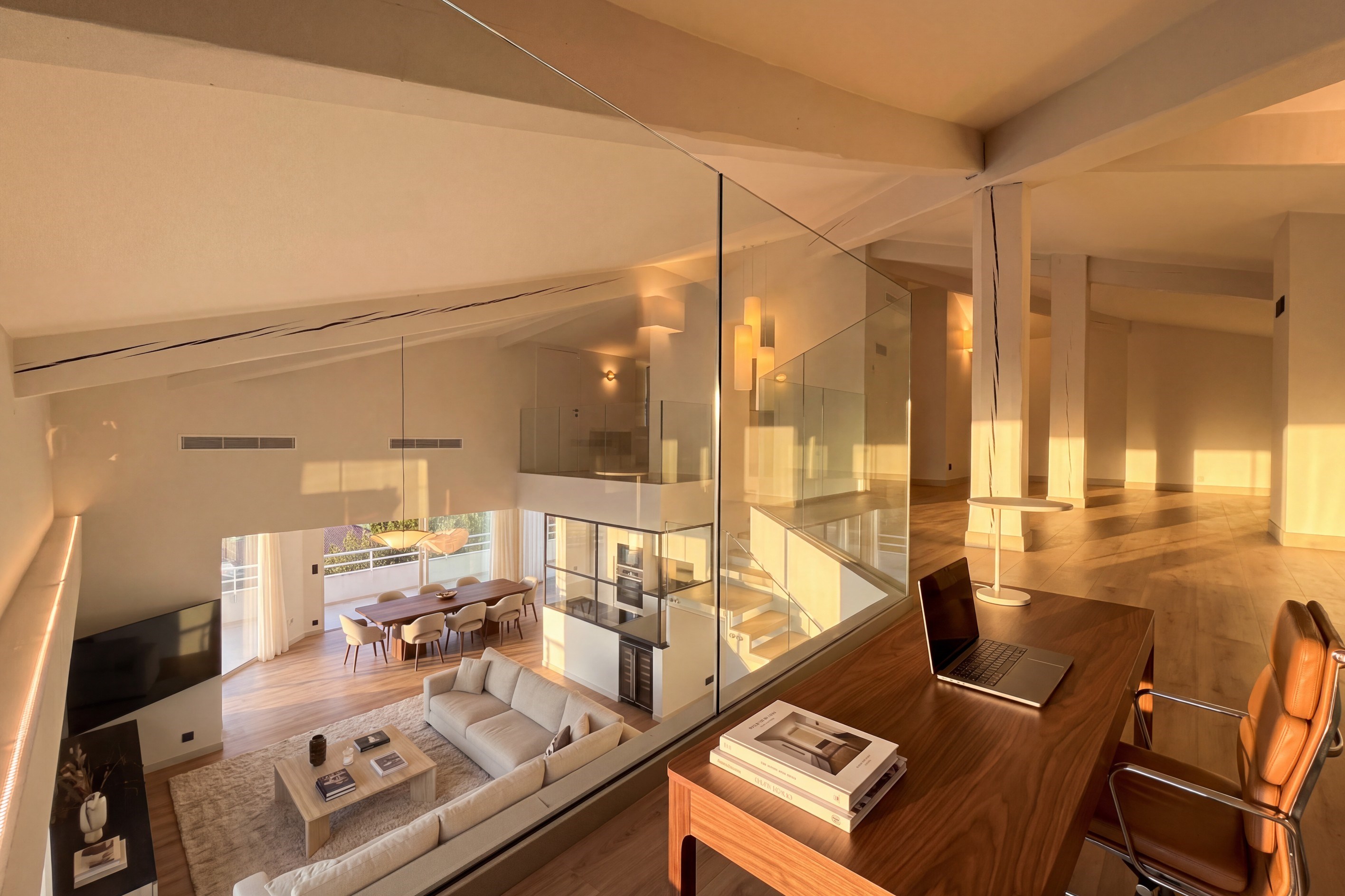  Exceptional 200m2 Penthouse  with Panoramic Sea Views, close to all commodities… - 物件實景