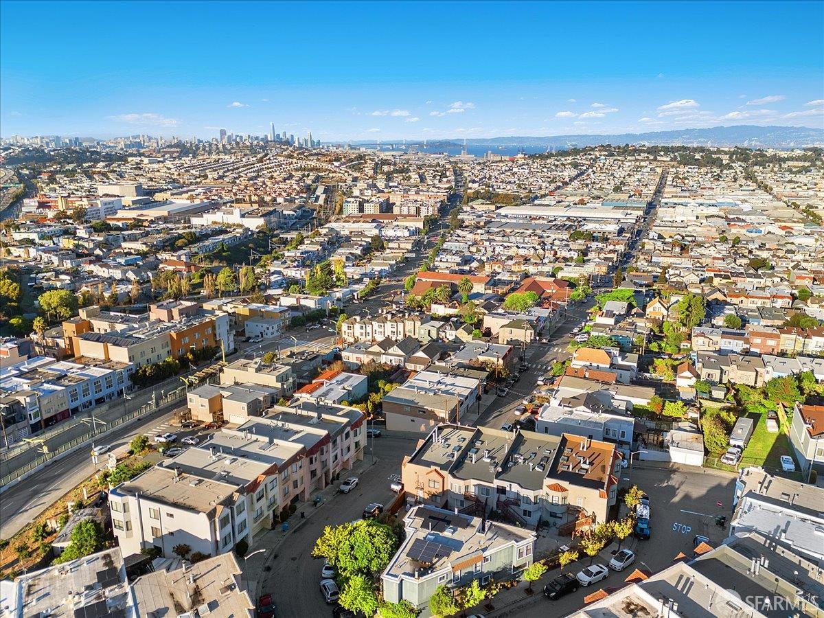 San Francisco, California, 94124, United States, 3 Bedrooms Bedrooms, ,2 BathroomsBathrooms,Residential,For Sale,2001801