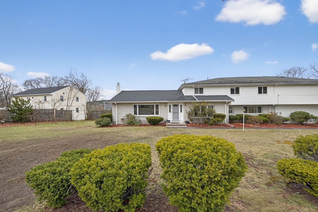 Framingham, Massachusetts, 01702, United States, 5 Bedrooms Bedrooms, ,5 BathroomsBathrooms,Residential,For Sale,2035320