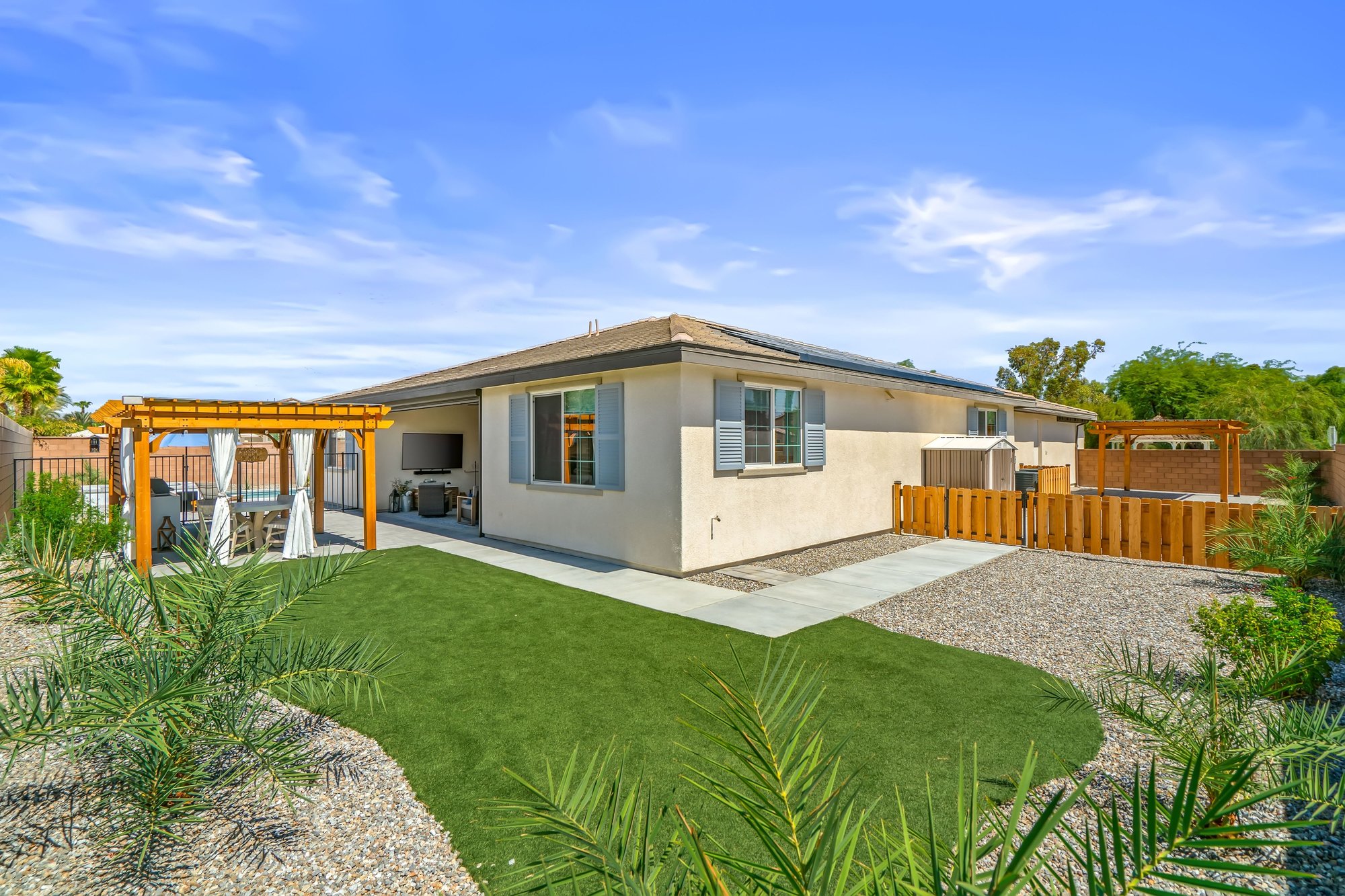  RARE LA QUINTA RETREAT DESIGNED FOR LUXURIOUS MULTIGENERATIONAL LIVING - 物件實景