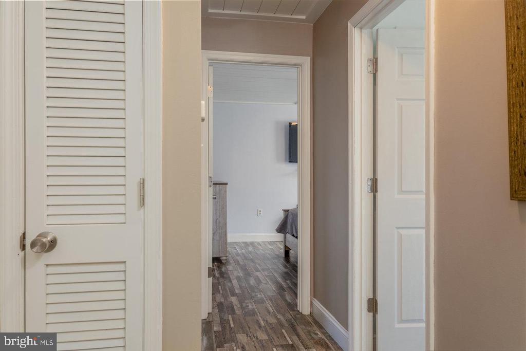 Gore, Virginia, 22637, United States, 4 Bedrooms Bedrooms, ,3 BathroomsBathrooms,Residential,For Sale,1949444