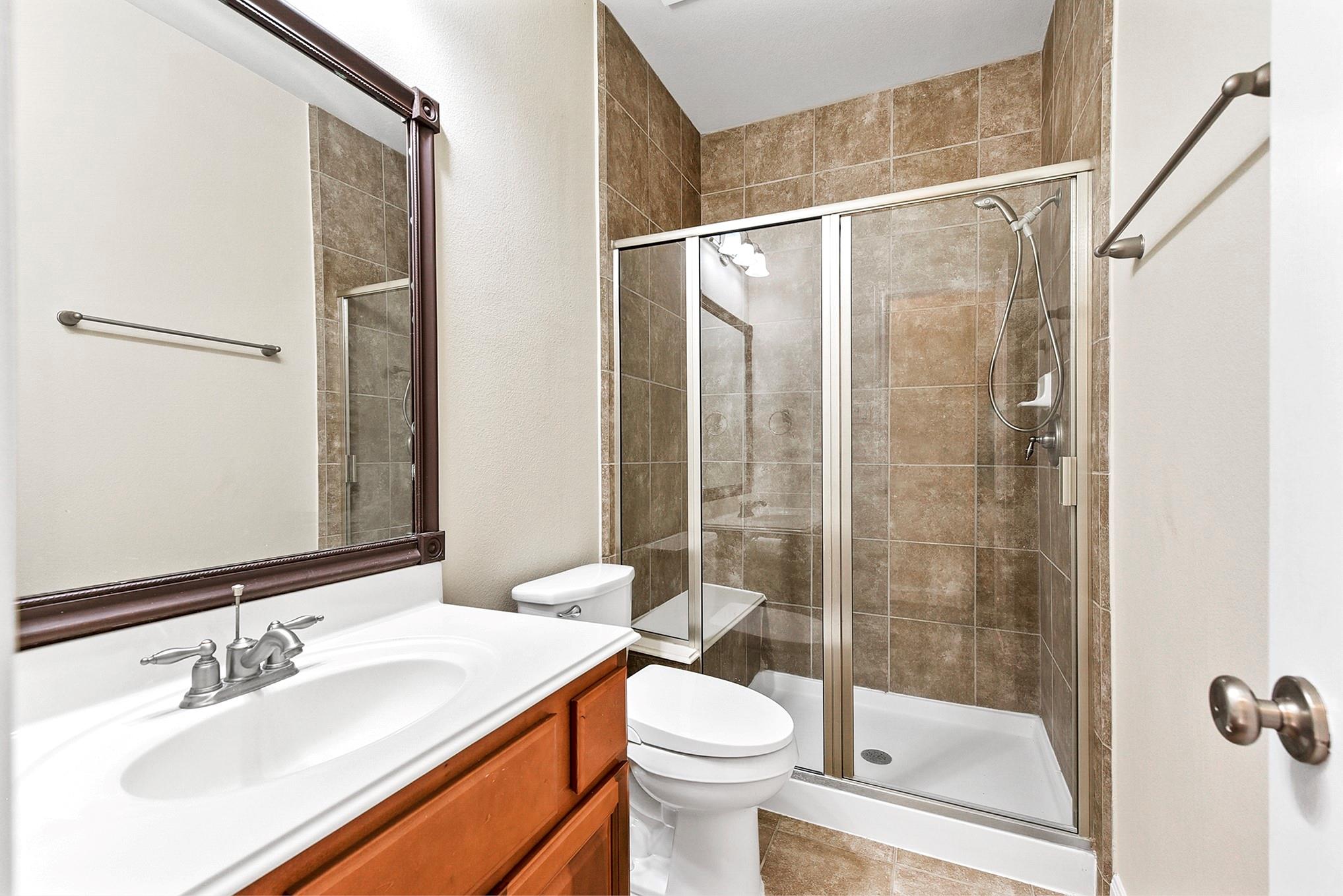 Katy, Texas, 77494, United States, 6 Bedrooms Bedrooms, ,4 BathroomsBathrooms,Residential,For Sale,1986069