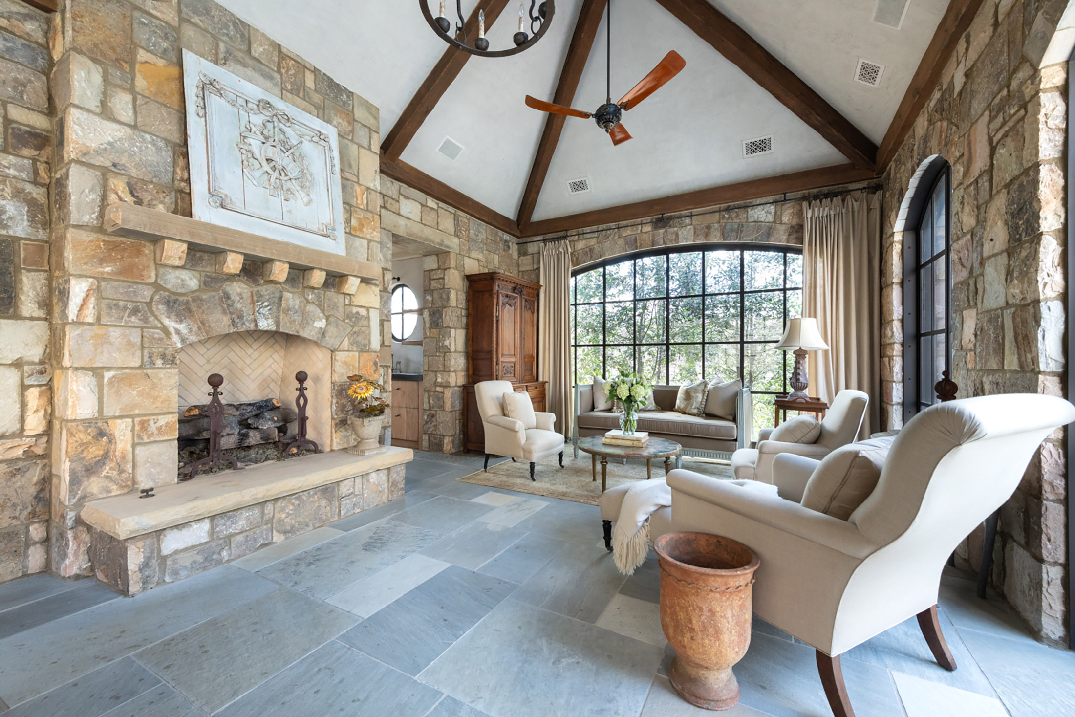  Magnificent Buckhead Home on 2.2+/- Acres with Pool and Pool House - 物件實景