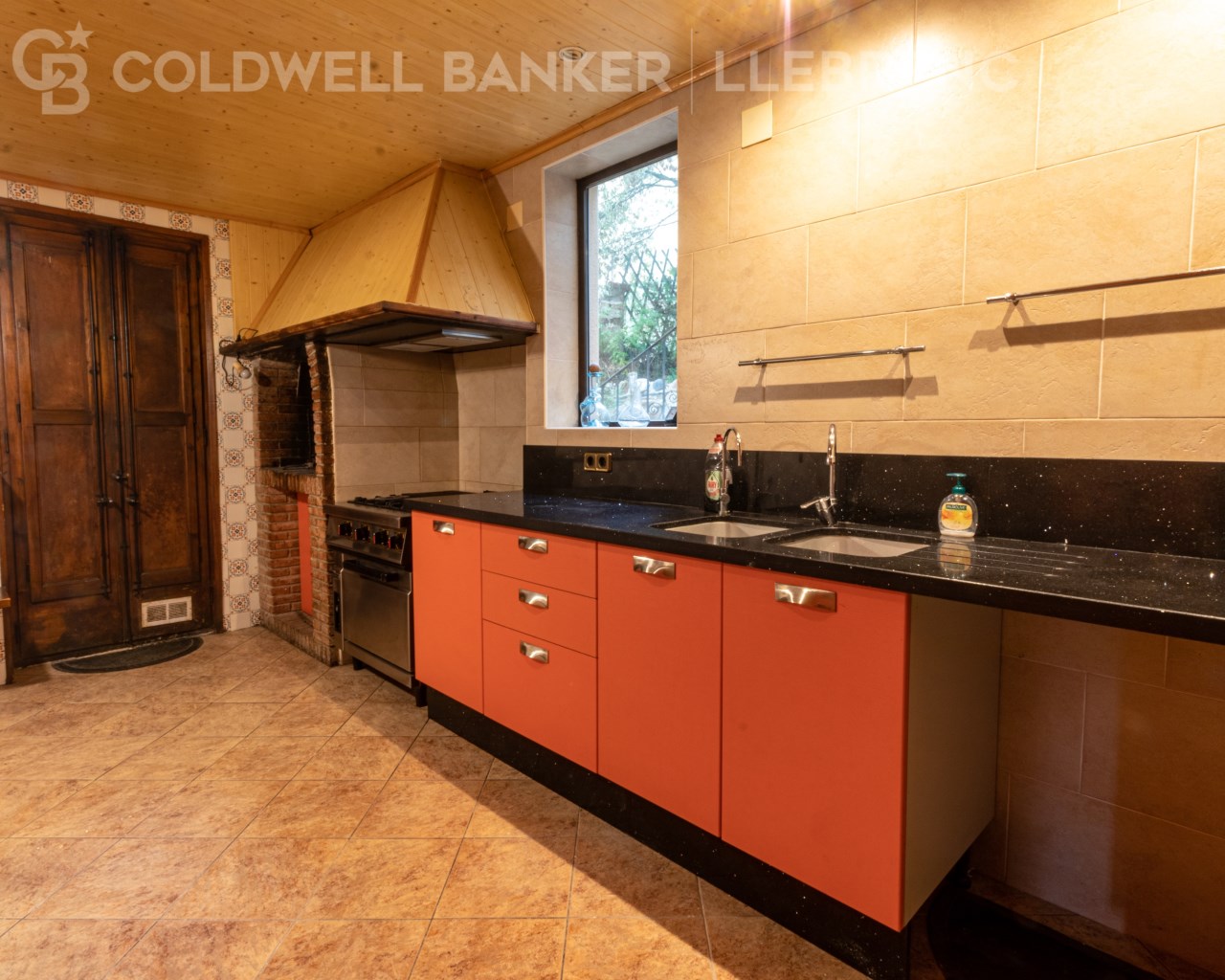 Barcelona, Barcelona, Sarri? - Sant Gervasi, Vallv, Barcelona, Catalonia, ES, 6 Bedrooms Bedrooms, ,2 BathroomsBathrooms,Residential,For Sale,Barcelona, Barcelona, Sarri? - Sant Gervasi, Vallv,1614842