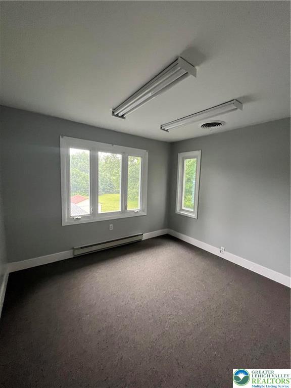 Plainfield Twp, Pennsylvania, 18072, United States, 4 Bedrooms Bedrooms, ,5 BathroomsBathrooms,Residential,For Sale,1960532