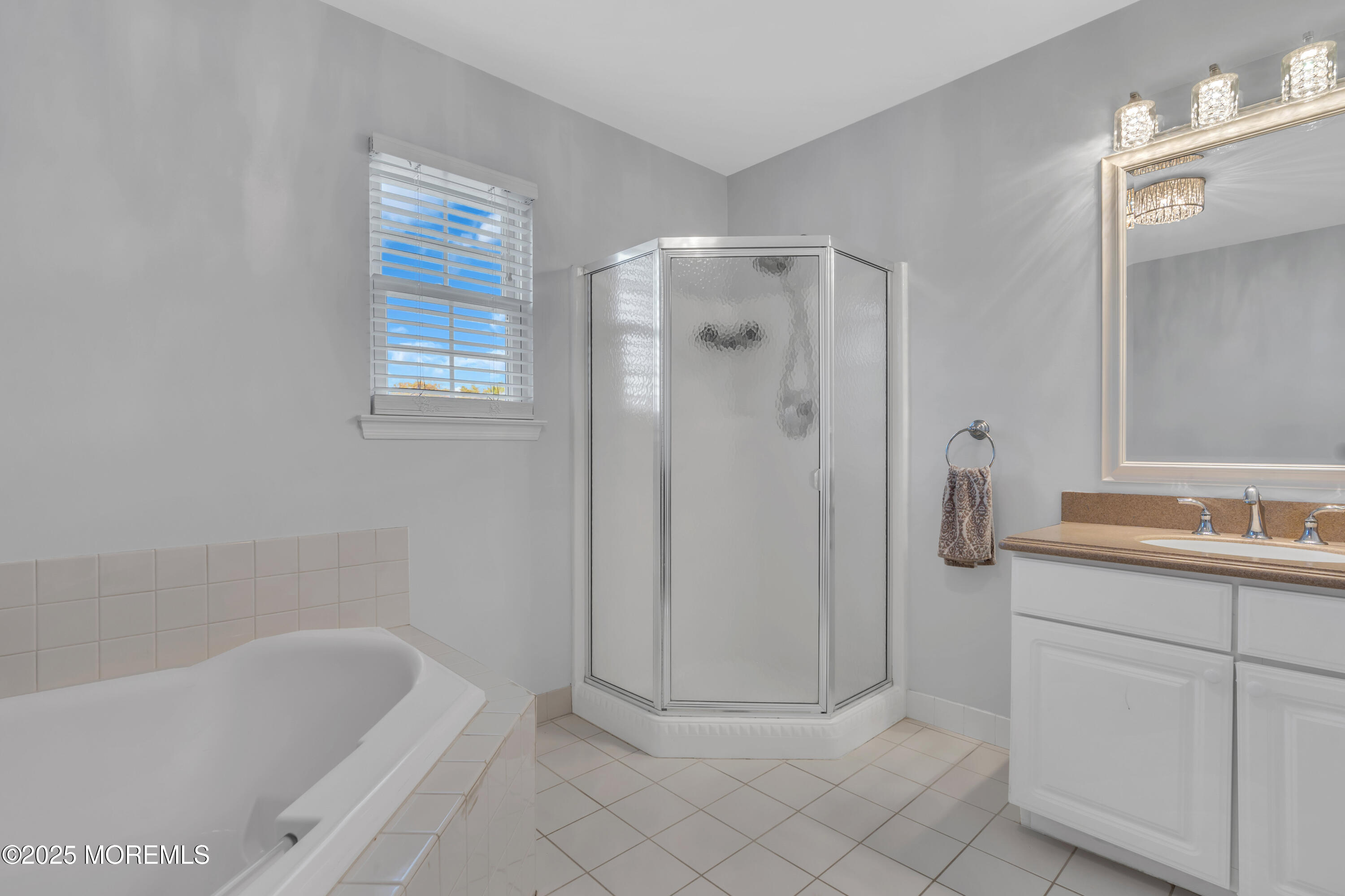 Howell, New Jersey, 07731, United States, 3 Bedrooms Bedrooms, ,3 BathroomsBathrooms,Residential,For Sale,1989169