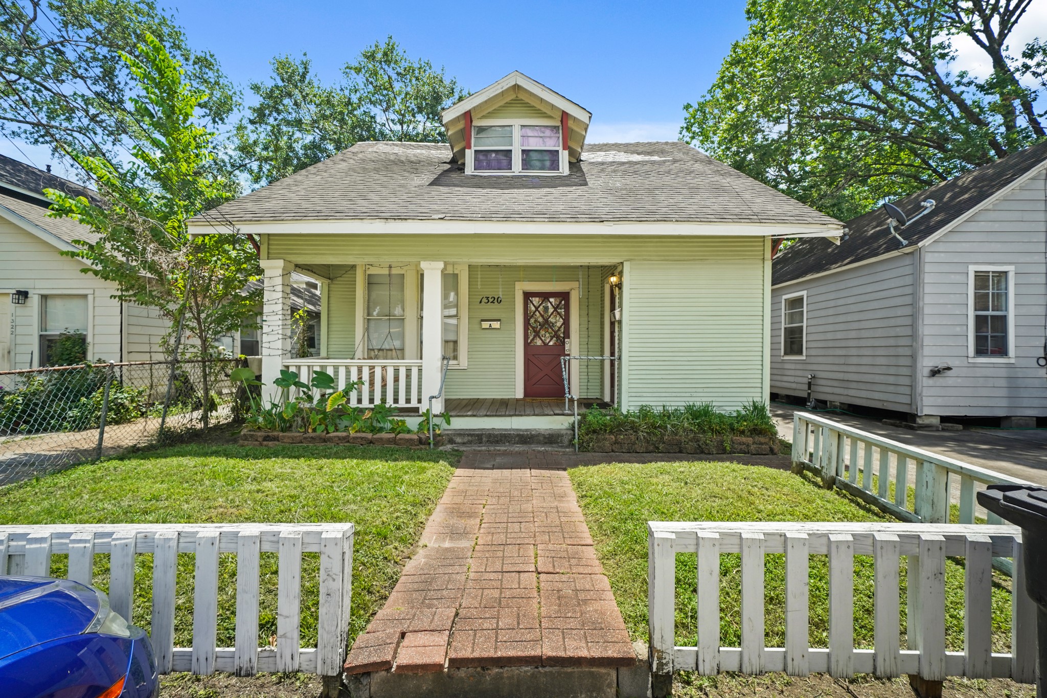 Houston, Texas, 77008, United States, 2 Bedrooms Bedrooms, ,1 BathroomBathrooms,Residential,For Sale,1868340