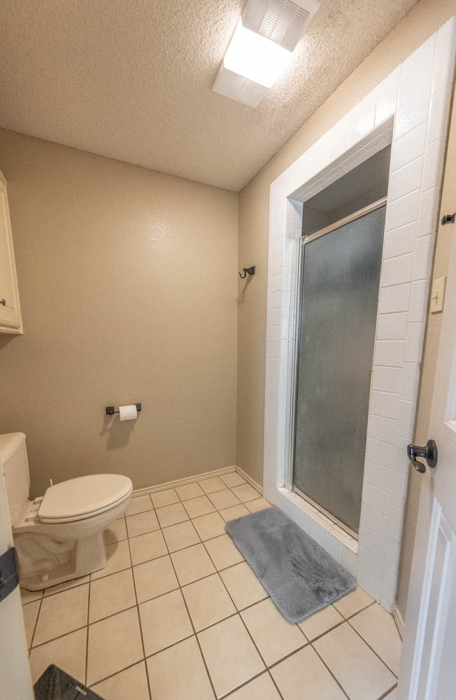 Levelland, Texas, 79336, United States, 4 Bedrooms Bedrooms, ,3 BathroomsBathrooms,Residential,For Sale,1901837