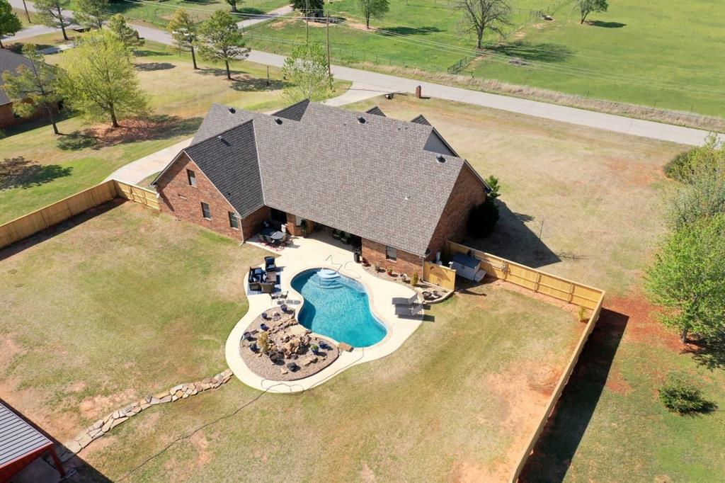 Chickasha, Oklahoma, 73018, United States, 4 Bedrooms Bedrooms, ,5 BathroomsBathrooms,Residential,For Sale,1921713