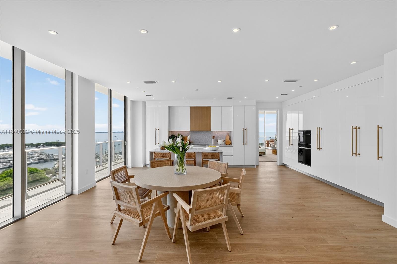 Miami, Florida, 33133, United States, 4 Bedrooms Bedrooms, ,4 BathroomsBathrooms,Residential,For Sale,1898315
