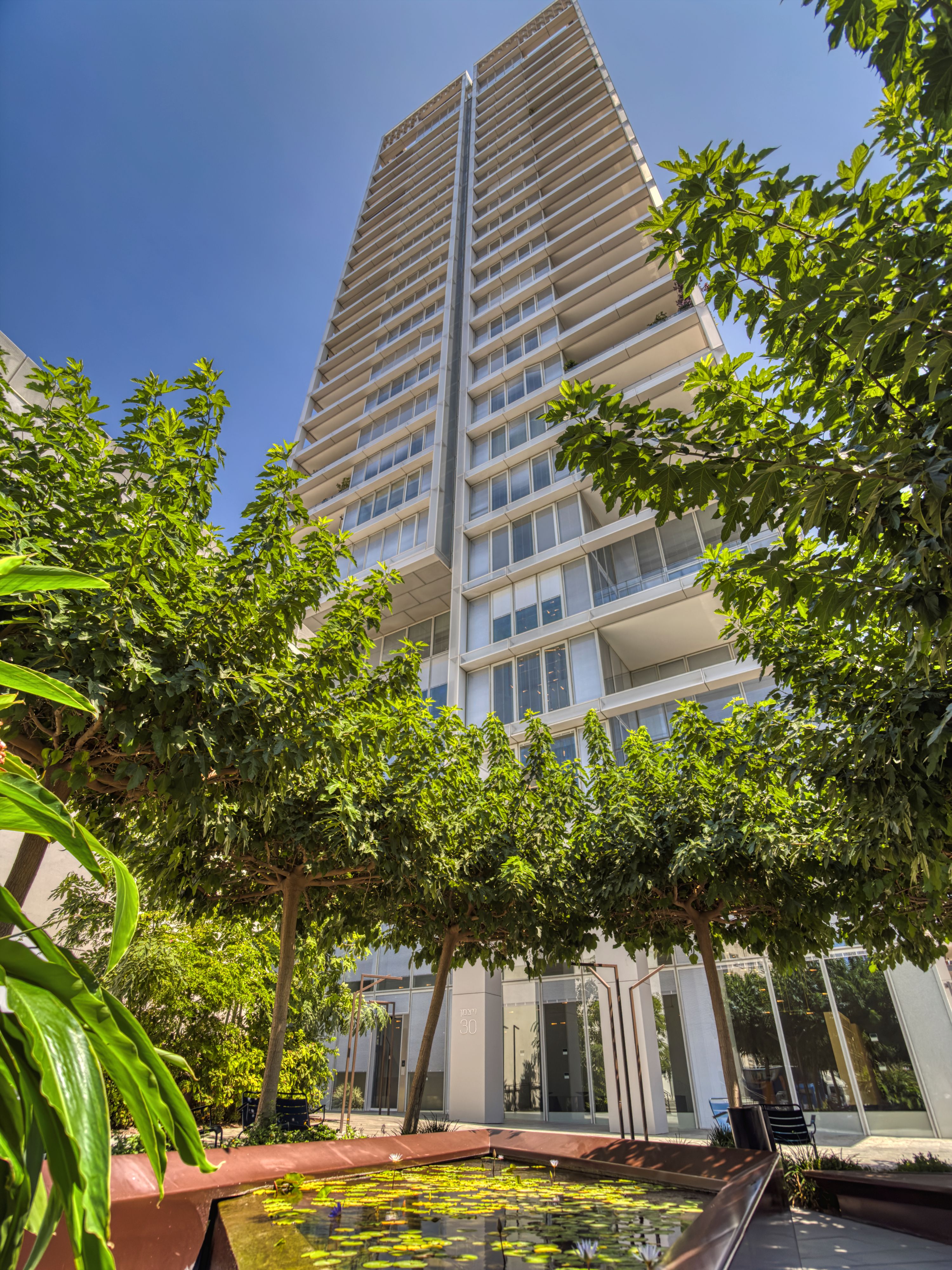  Designer Apartment with Panoramic Urban Views at Beit Lessin Tower - 物件實景