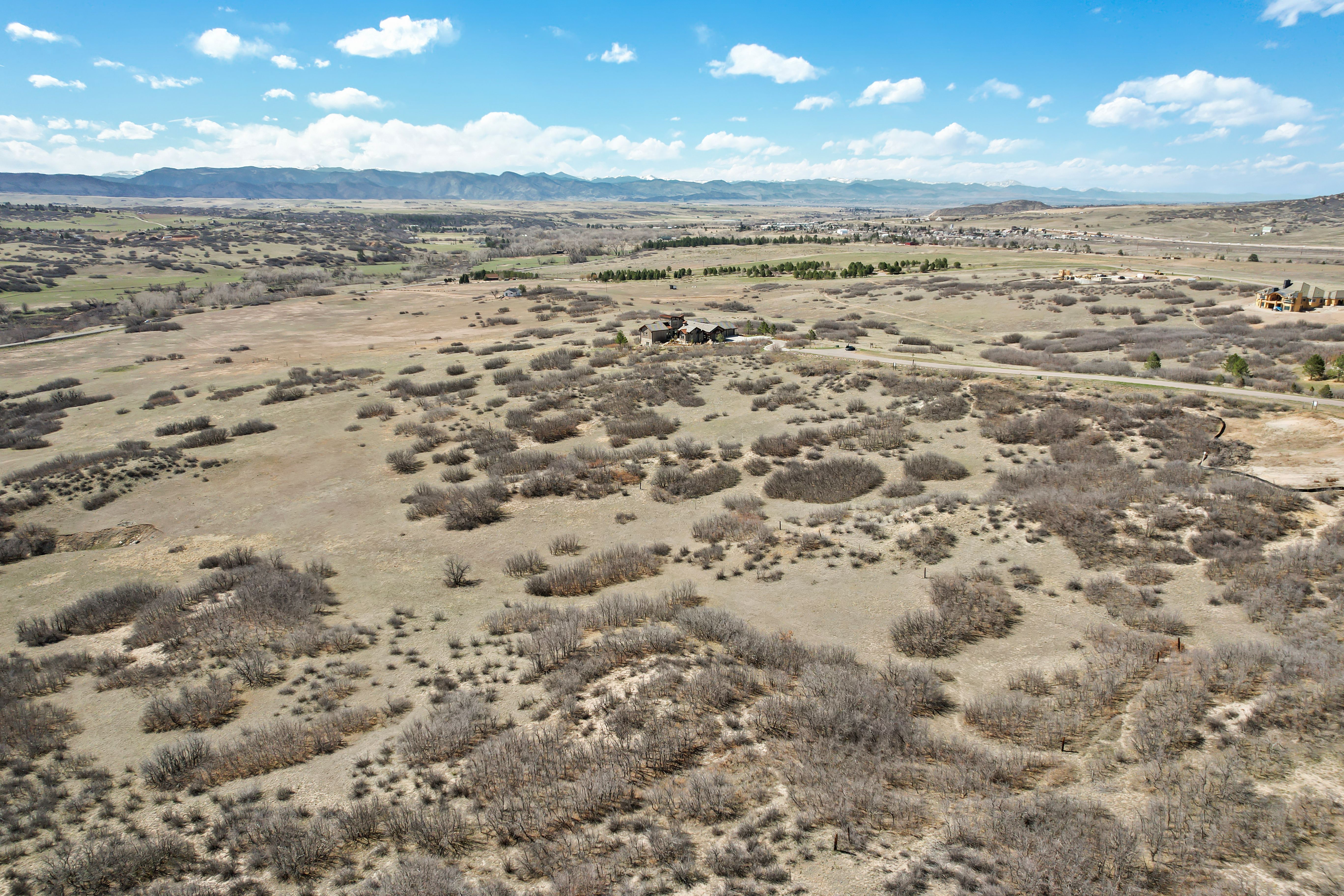  Gorgeous 4-acre lot - 物件實景