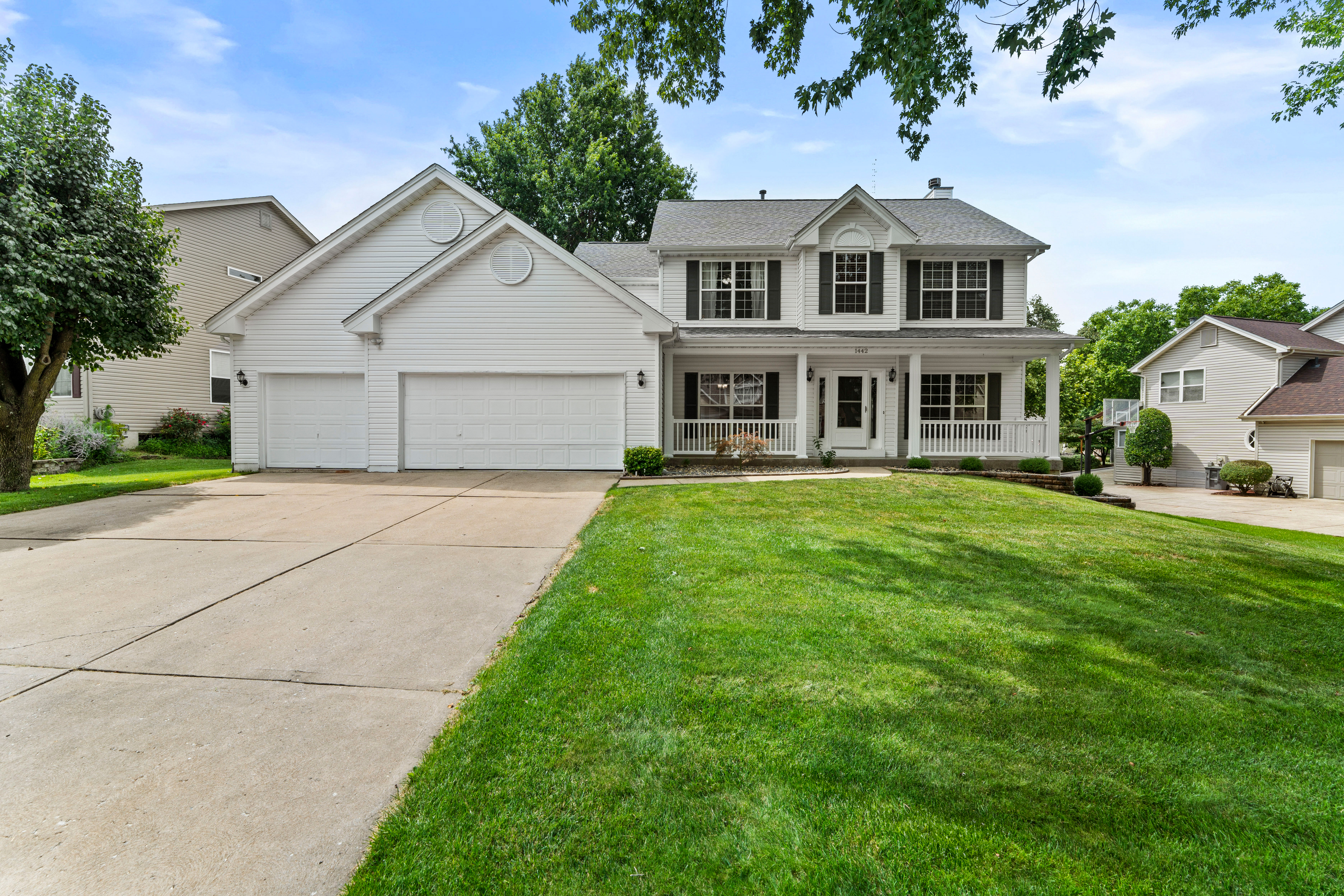  Beautifully maintained 2-story home. - 物件實景