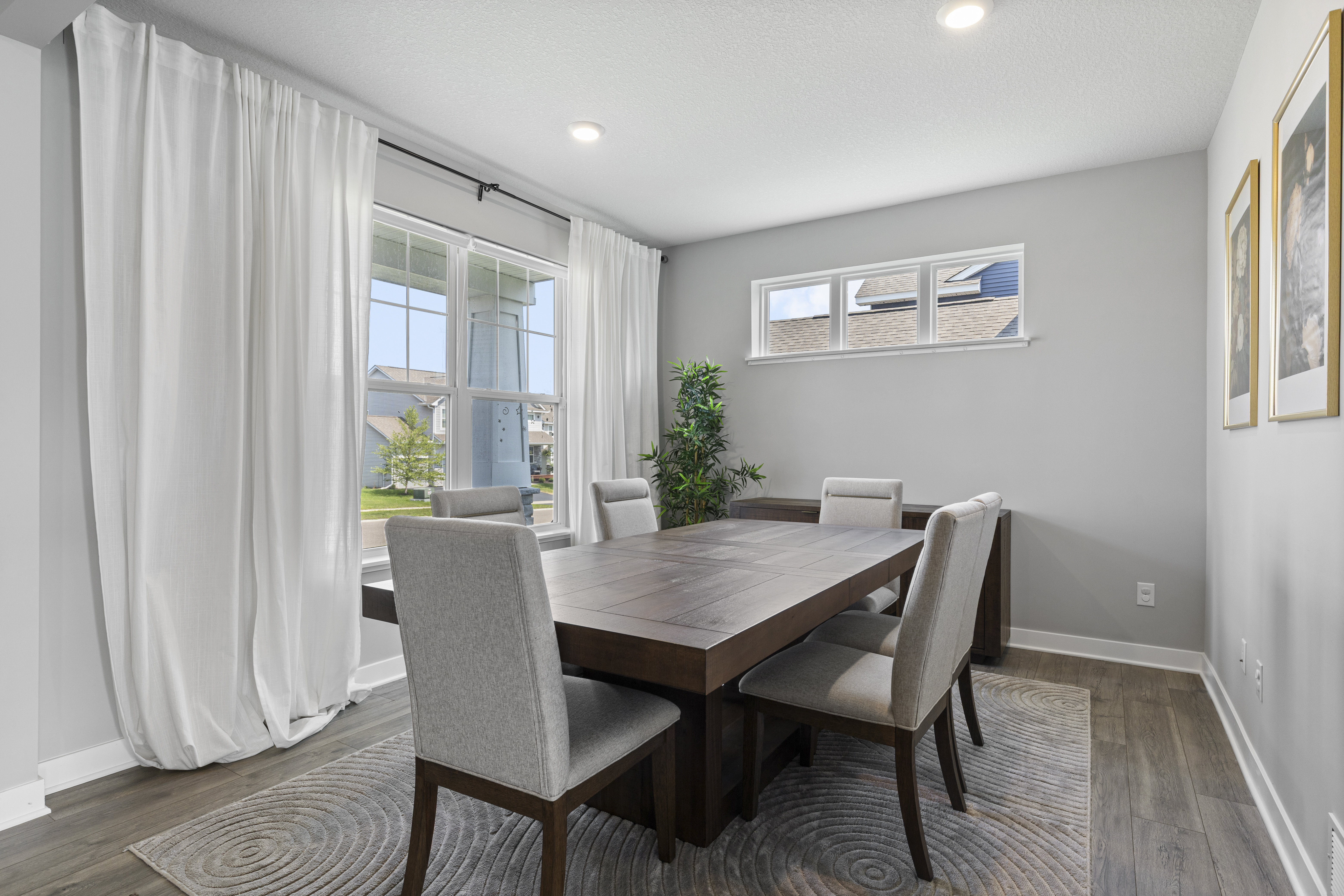  Spacious Living in the Heart of Pinnacle Reserve - 物件實景