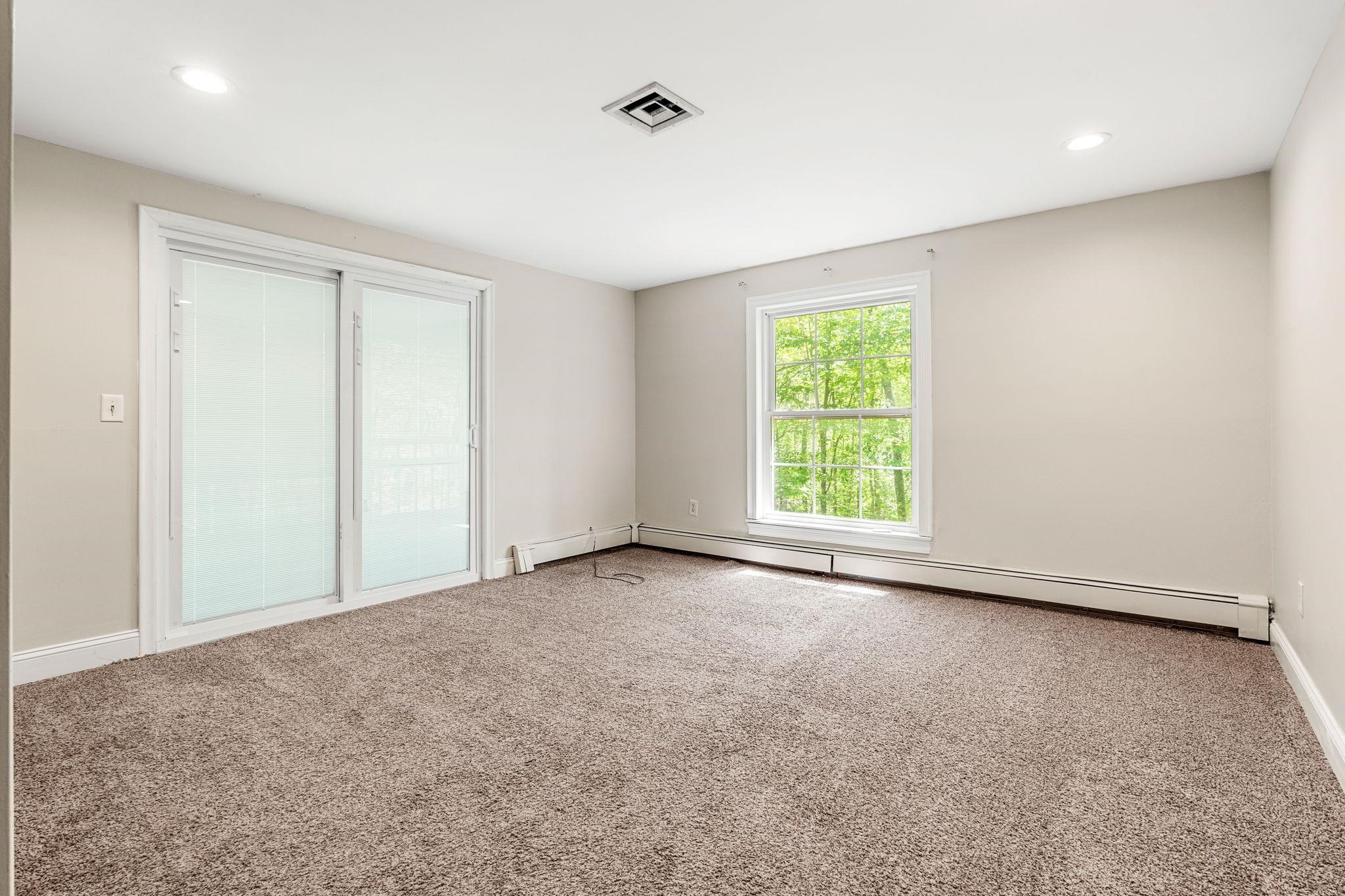 Bedford, New Hampshire, 03110, United States, 5 Bedrooms Bedrooms, ,5 BathroomsBathrooms,Residential,For Sale,1838857