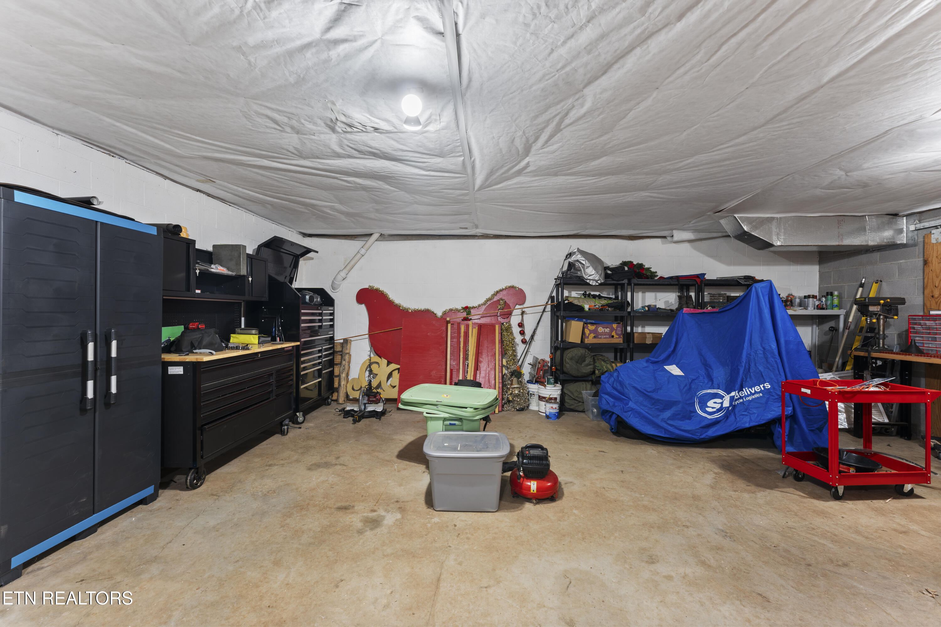 Knoxville, Tennessee, 37922, United States, 4 Bedrooms Bedrooms, ,4 BathroomsBathrooms,Residential,For Sale,1977894