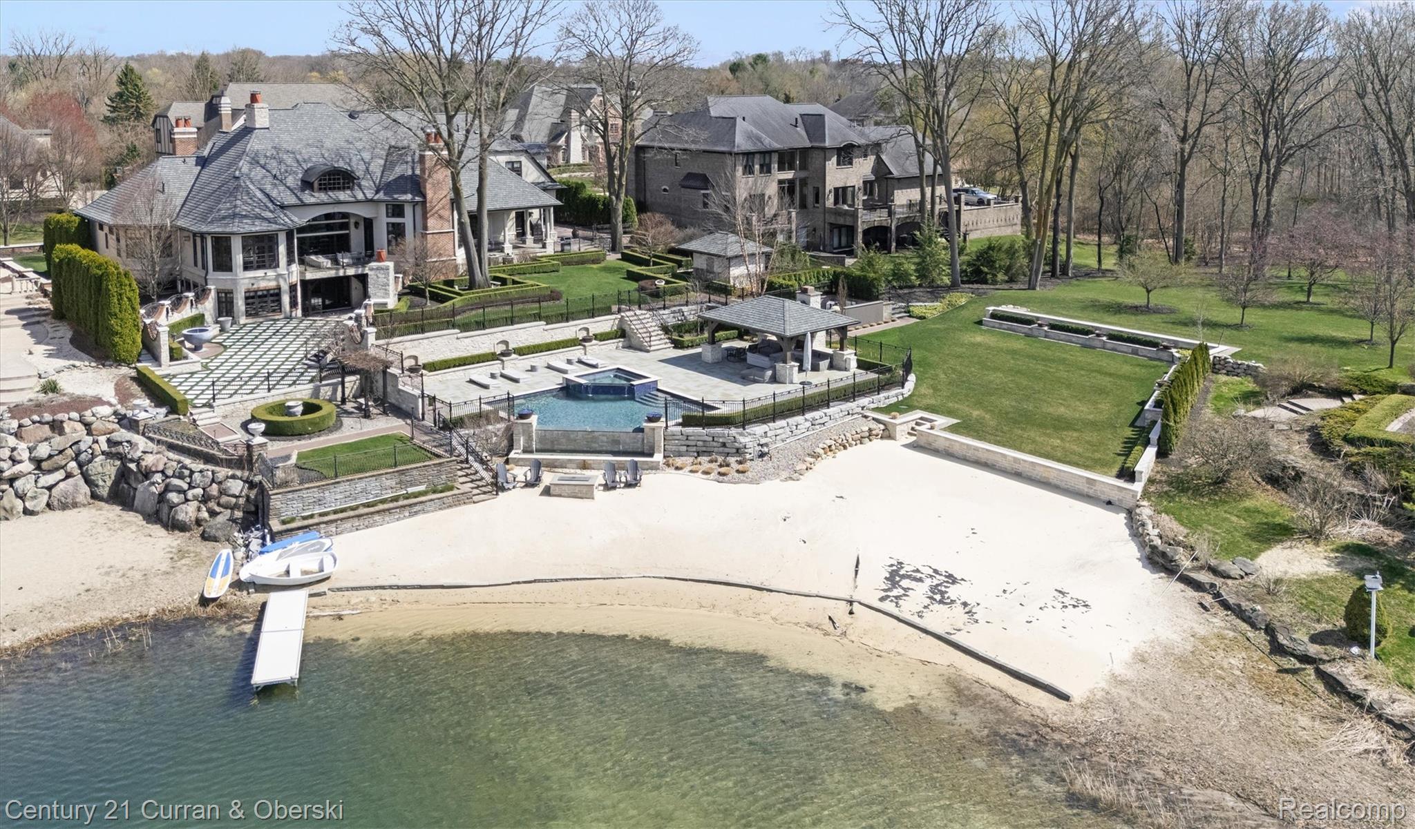 Northville, Michigan, 48168, United States, 4 Bedrooms Bedrooms, ,7 BathroomsBathrooms,Residential,For Sale,2038864