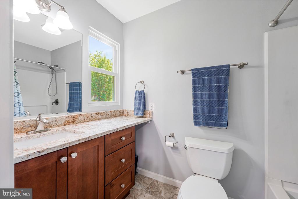 Burke, Virginia, 22015, United States, 3 Bedrooms Bedrooms, ,3 BathroomsBathrooms,Residential,For Sale,2049258