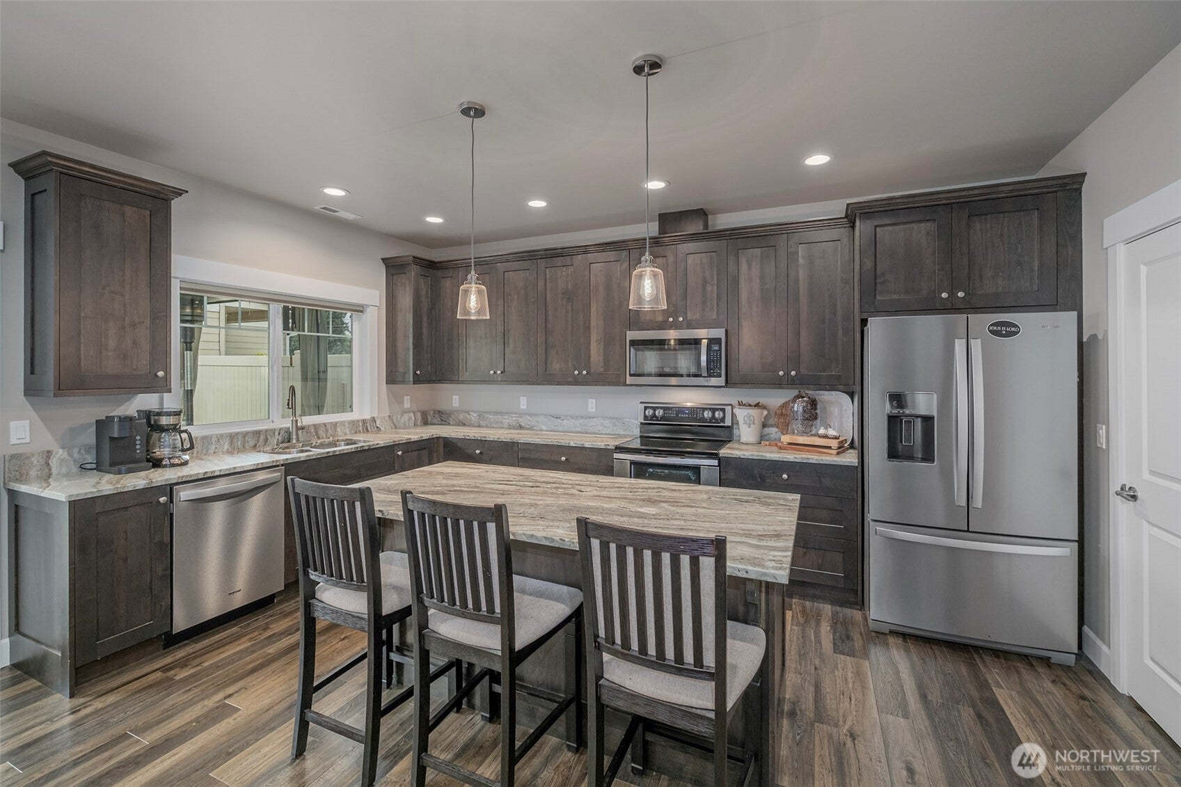 Wenatchee, Washington, 98801, United States, 3 Bedrooms Bedrooms, ,3 BathroomsBathrooms,Residential,For Sale,1911127