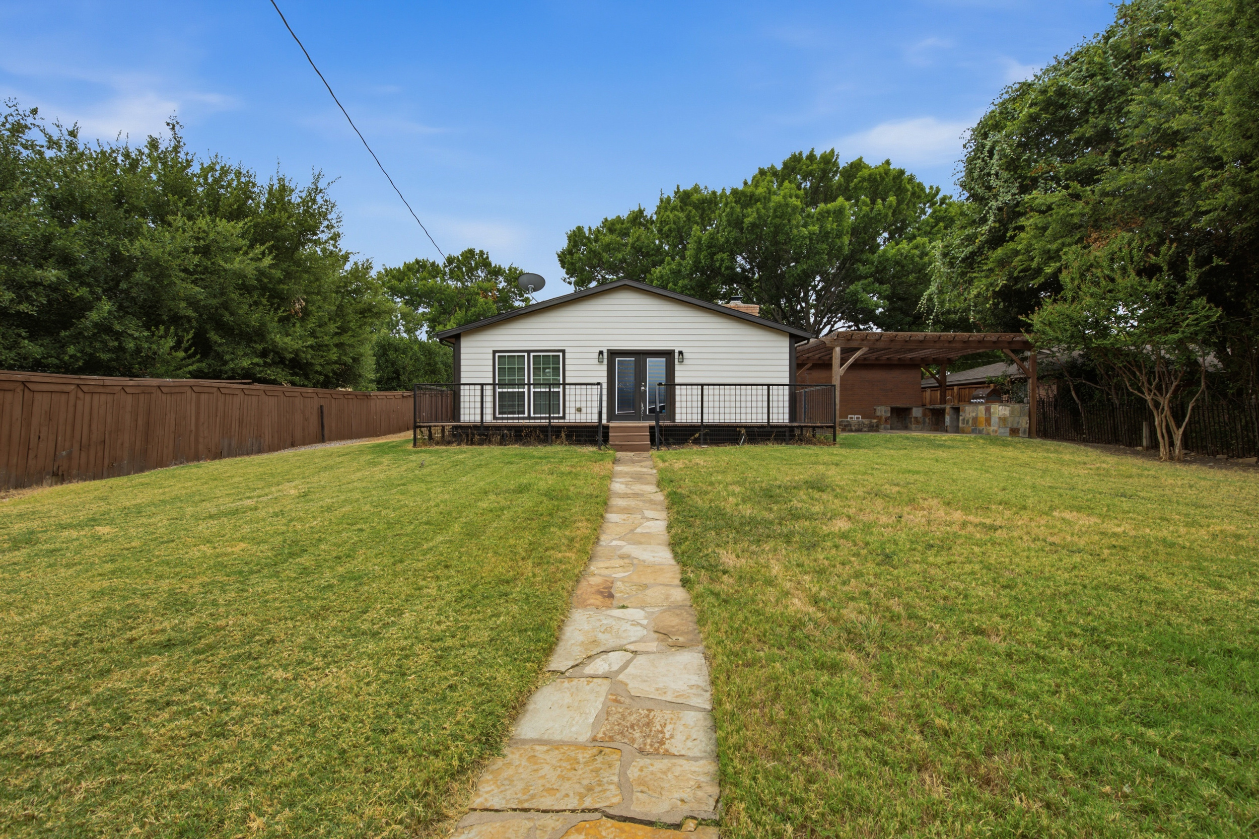  A Rare Opportunity to Live in Historic Downtown Grapevine - 物件實景