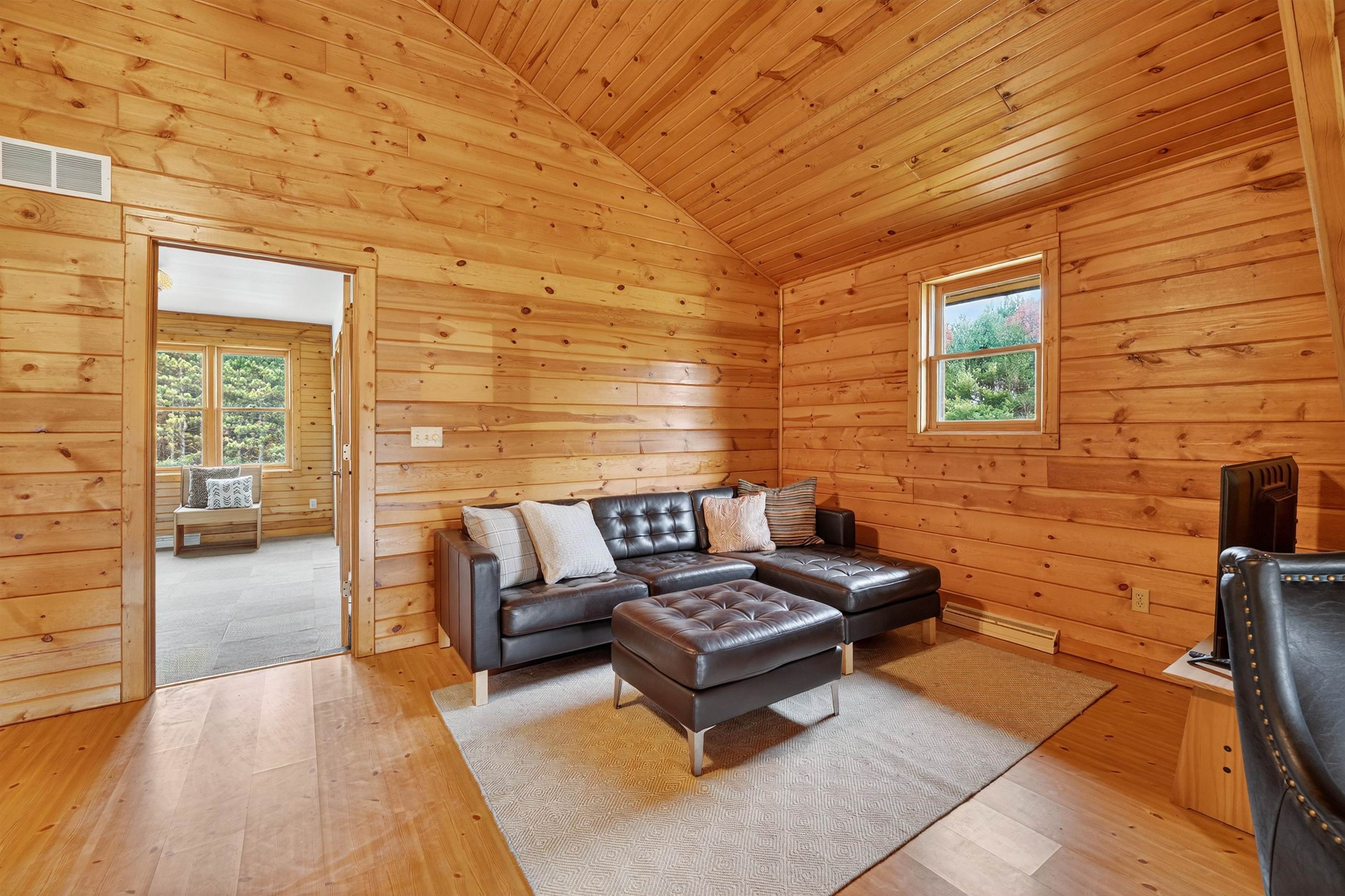 IOLA, Wisconsin, 54945, United States, 2 Bedrooms Bedrooms, ,3 BathroomsBathrooms,Residential,For Sale,1991168