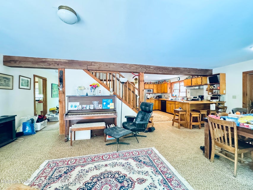 Saugerties, New York, 12477, United States, 5 Bedrooms Bedrooms, ,3 BathroomsBathrooms,Residential,For Sale,1984014