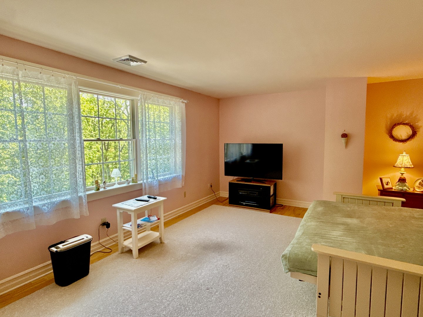 Hawley, Pennsylvania, 18428, United States, 3 Bedrooms Bedrooms, ,4 BathroomsBathrooms,Residential,For Sale,1846687