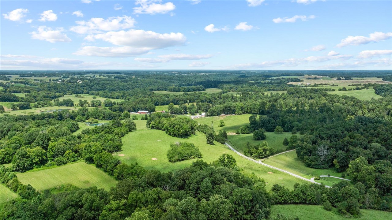 Franklin, Kentucky, 42134, United States, 5 Bedrooms Bedrooms, ,3 BathroomsBathrooms,Residential,For Sale,1903592