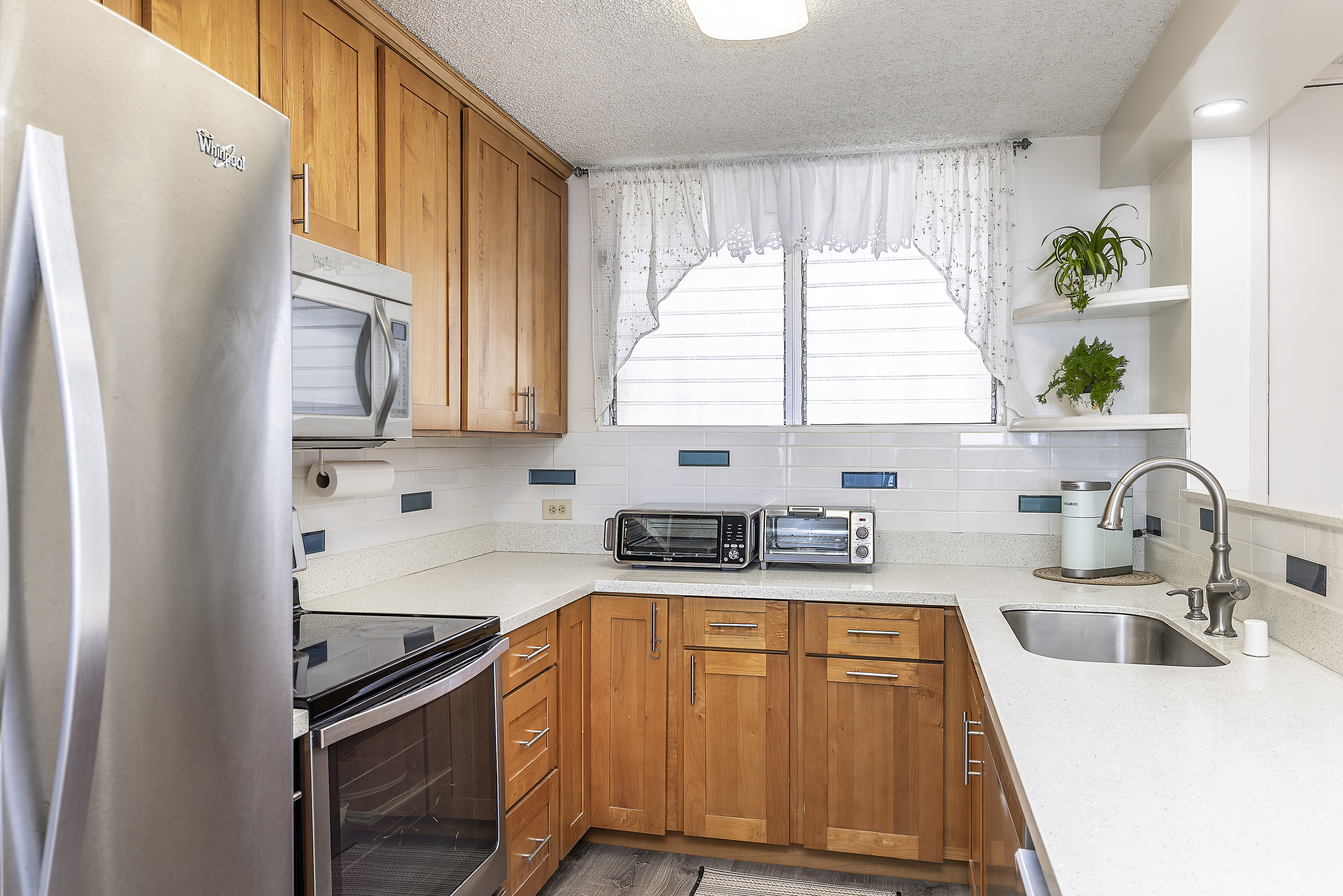 Honolulu, Hawaii, 96815, United States, 2 Bedrooms Bedrooms, ,2 BathroomsBathrooms,Residential,For Sale,1980604