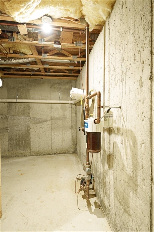 Milford, Massachusetts, 01757, United States, 2 Bedrooms Bedrooms, ,2 BathroomsBathrooms,Residential,For Sale,1982963