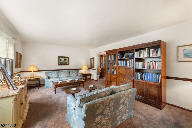 Readington Twp., New Jersey, 08889, United States, 4 Bedrooms Bedrooms, ,3 BathroomsBathrooms,Residential,For Sale,1989710